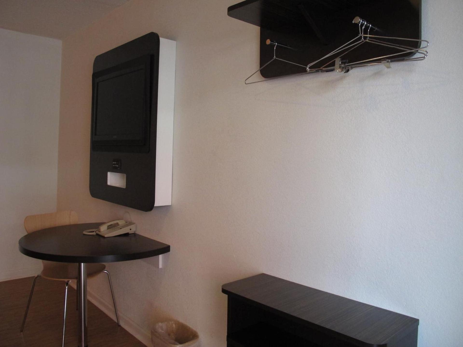 Motel 6 Baltimore MD photo 30