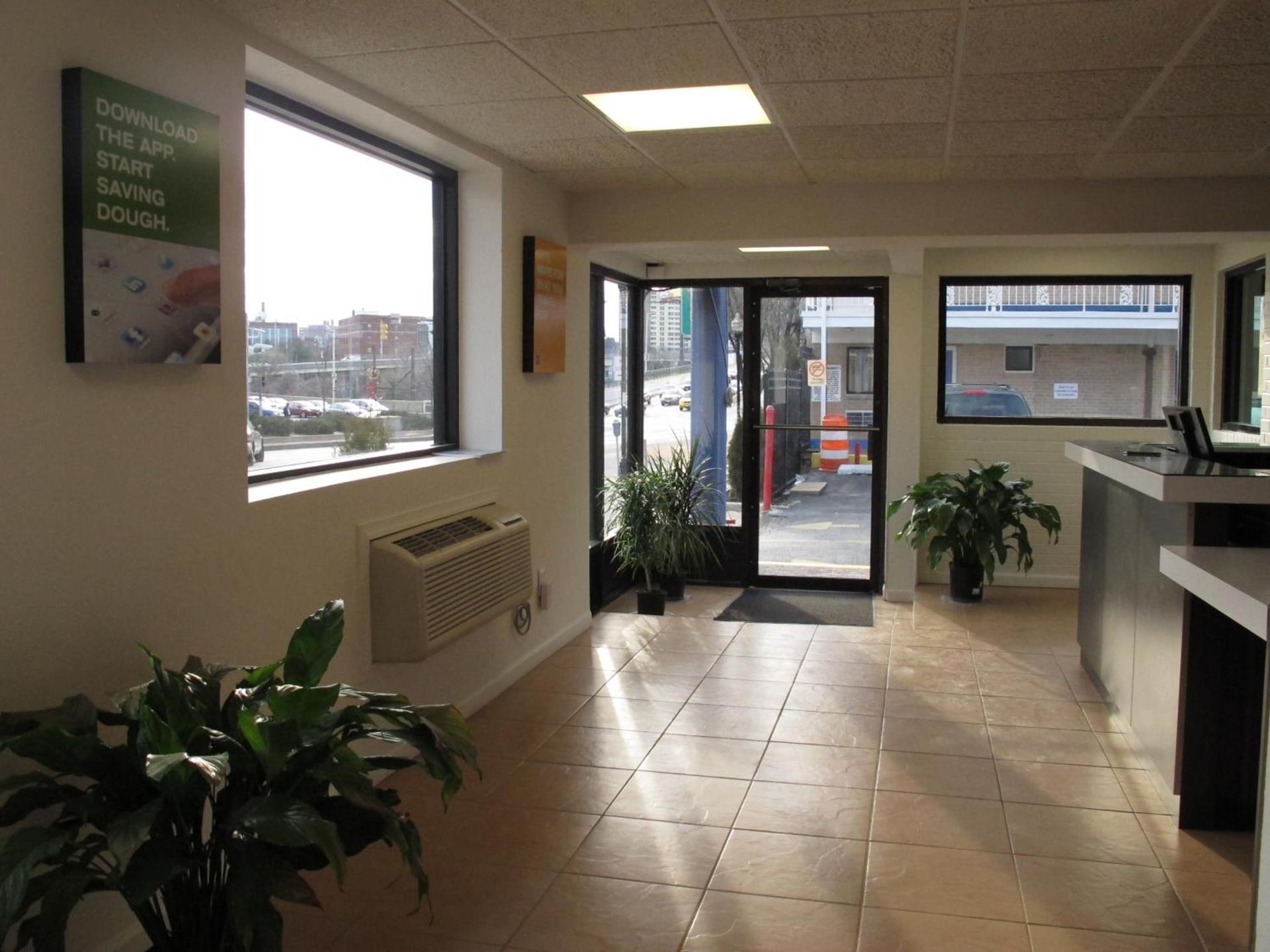Motel 6 Baltimore MD photo 31