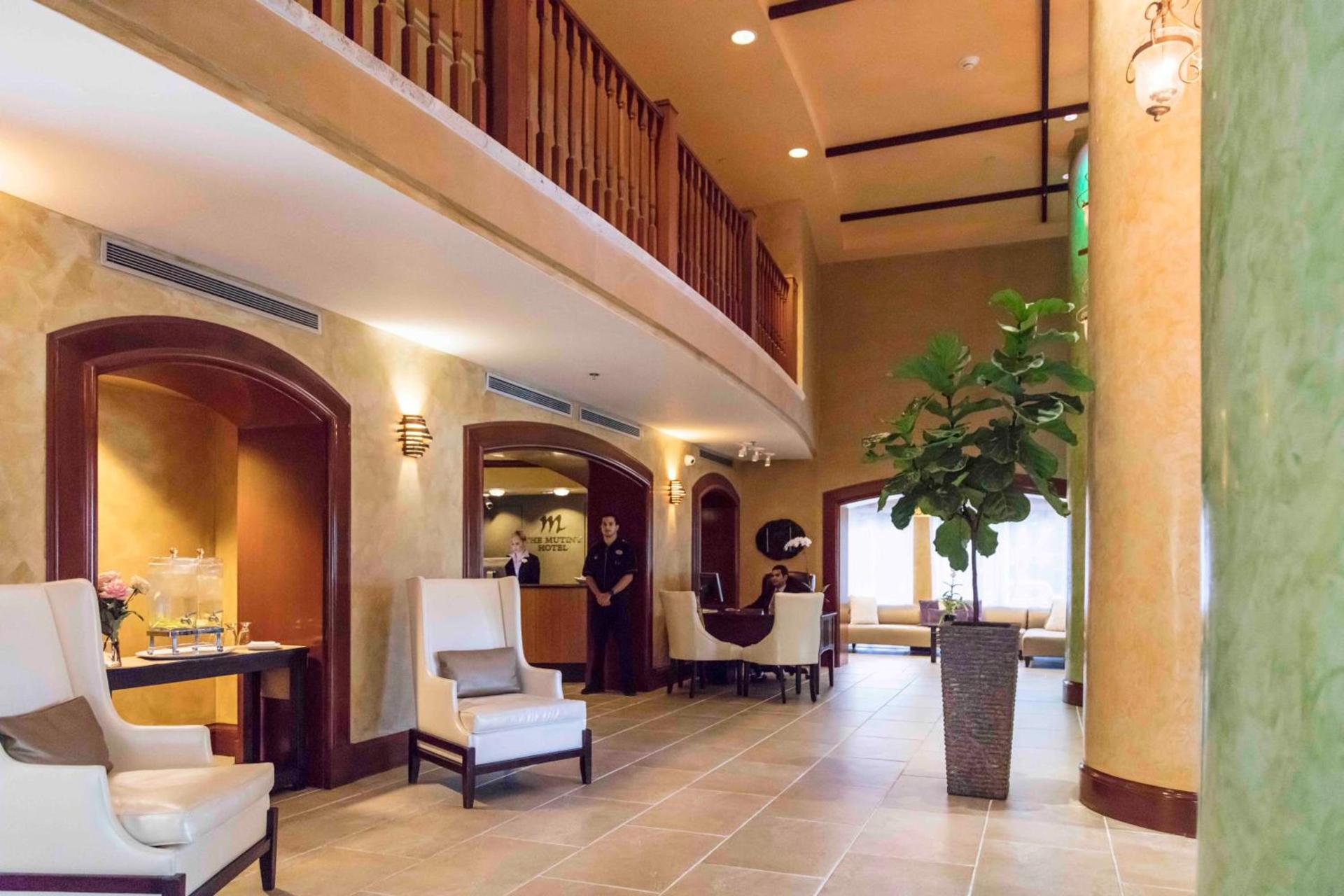 The Mutiny Luxury Suites Hotel photo 4