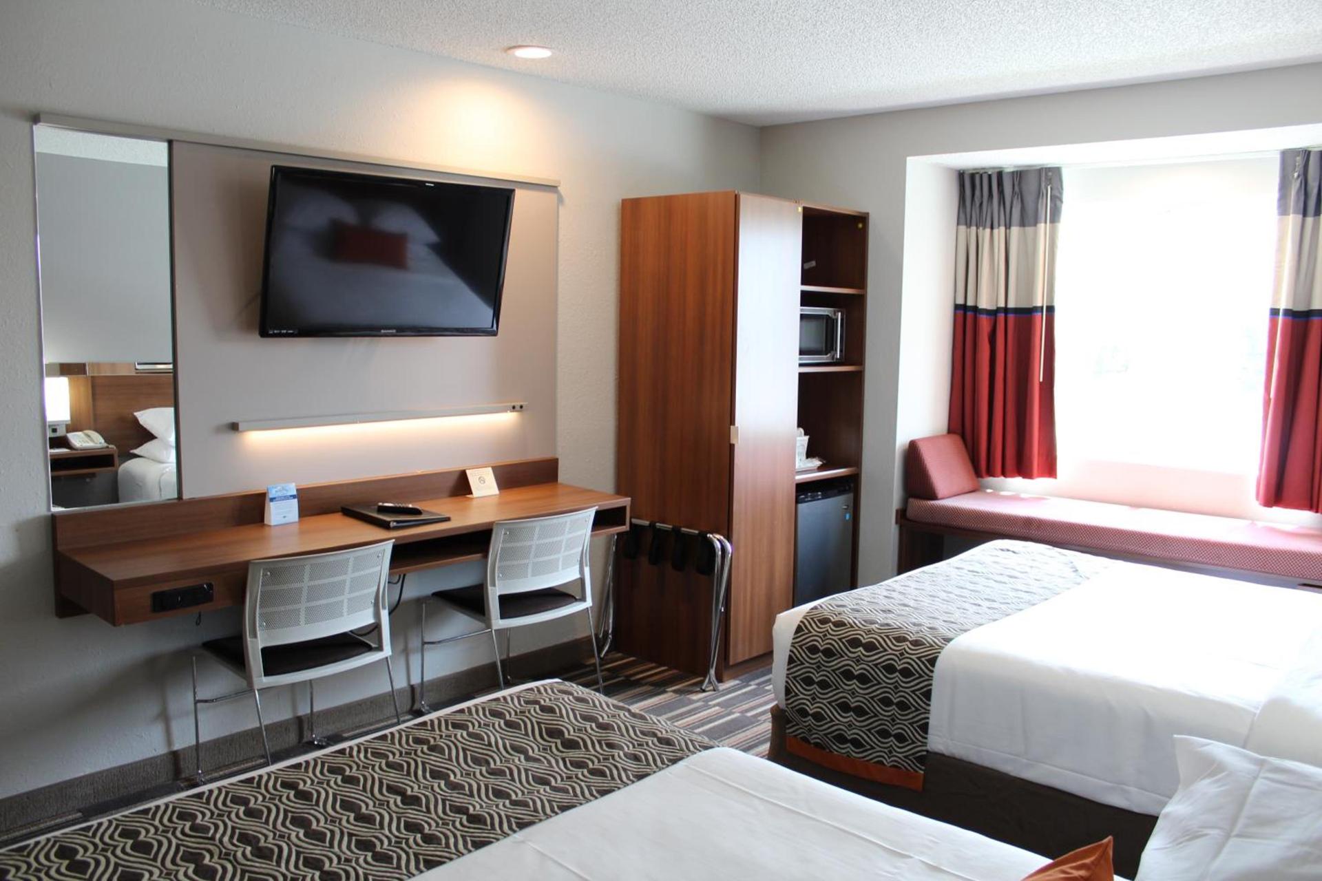 Microtel Inn & Suites by Wyndham photo 2