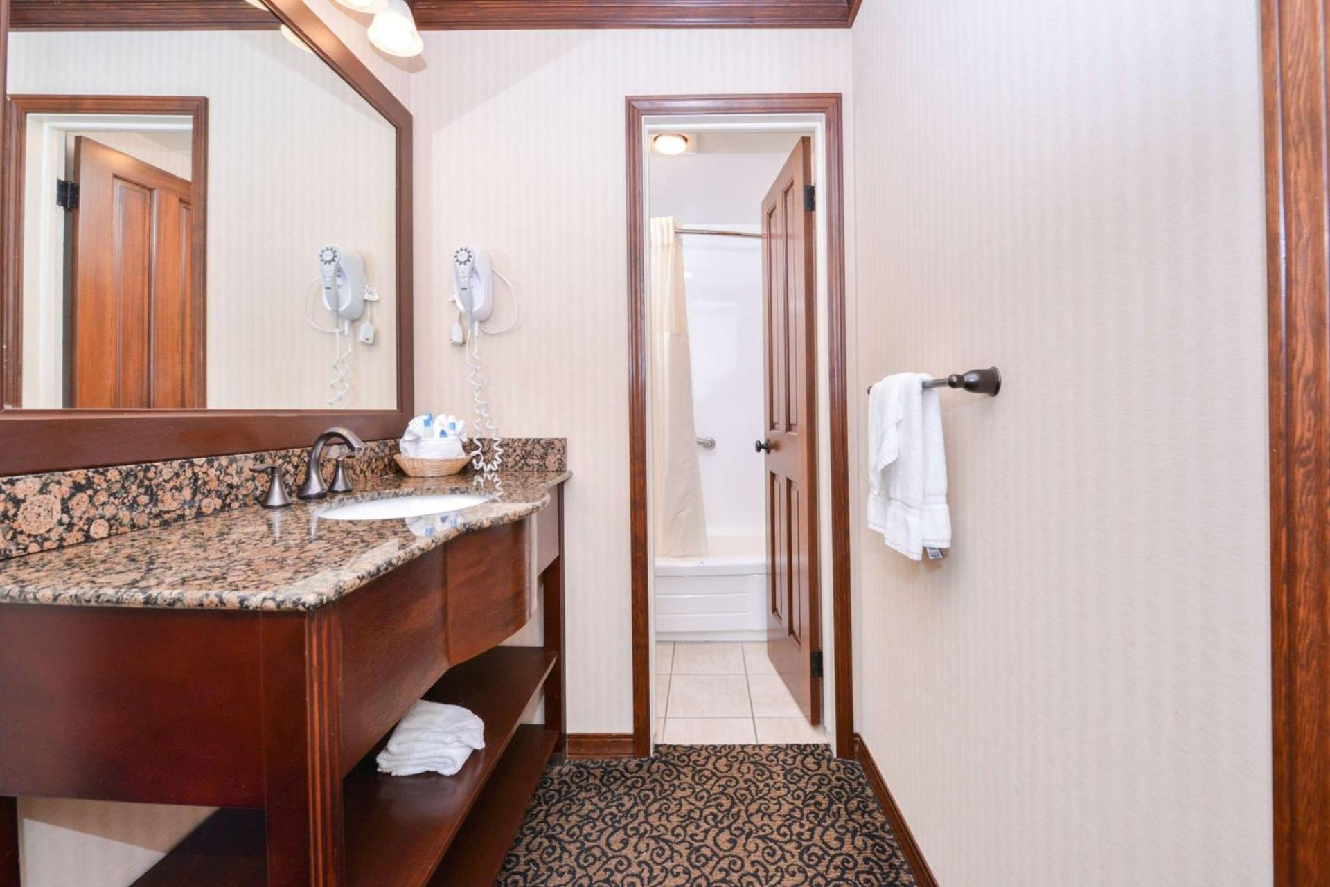 Best Western Edgewater Resort photo 33