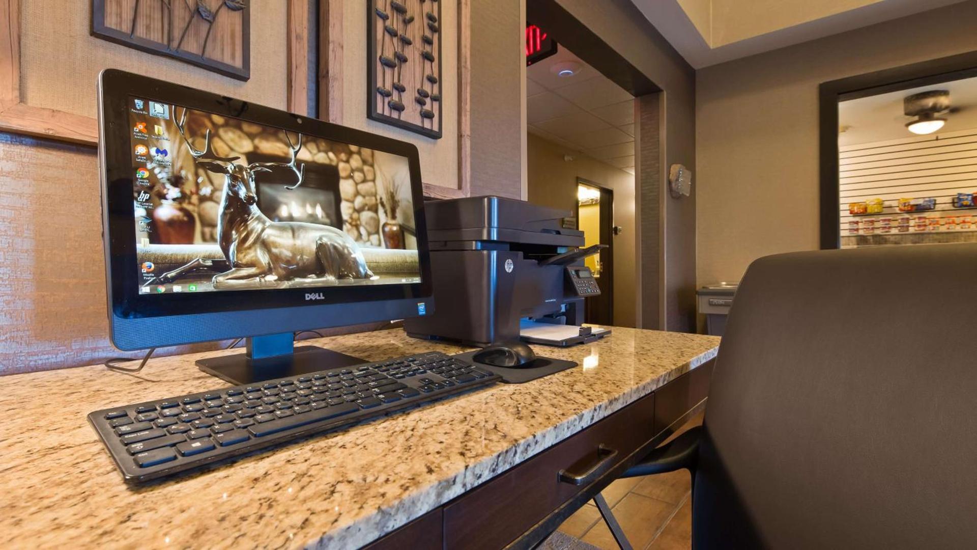 Best Western Plus Deer Park Hotel and Suites photo 19