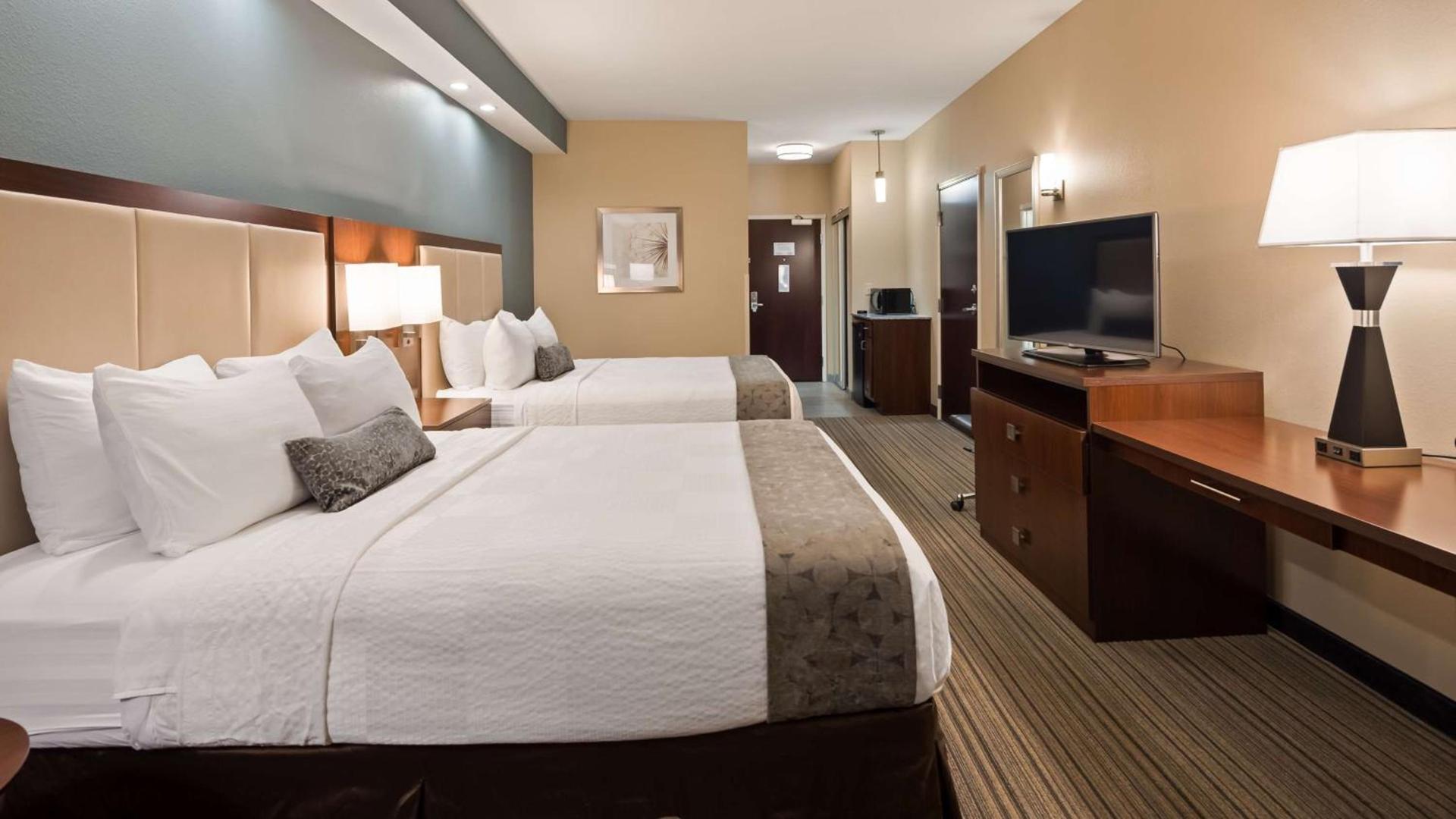 Best Western Plus Boardman Inn & Suites photo 10
