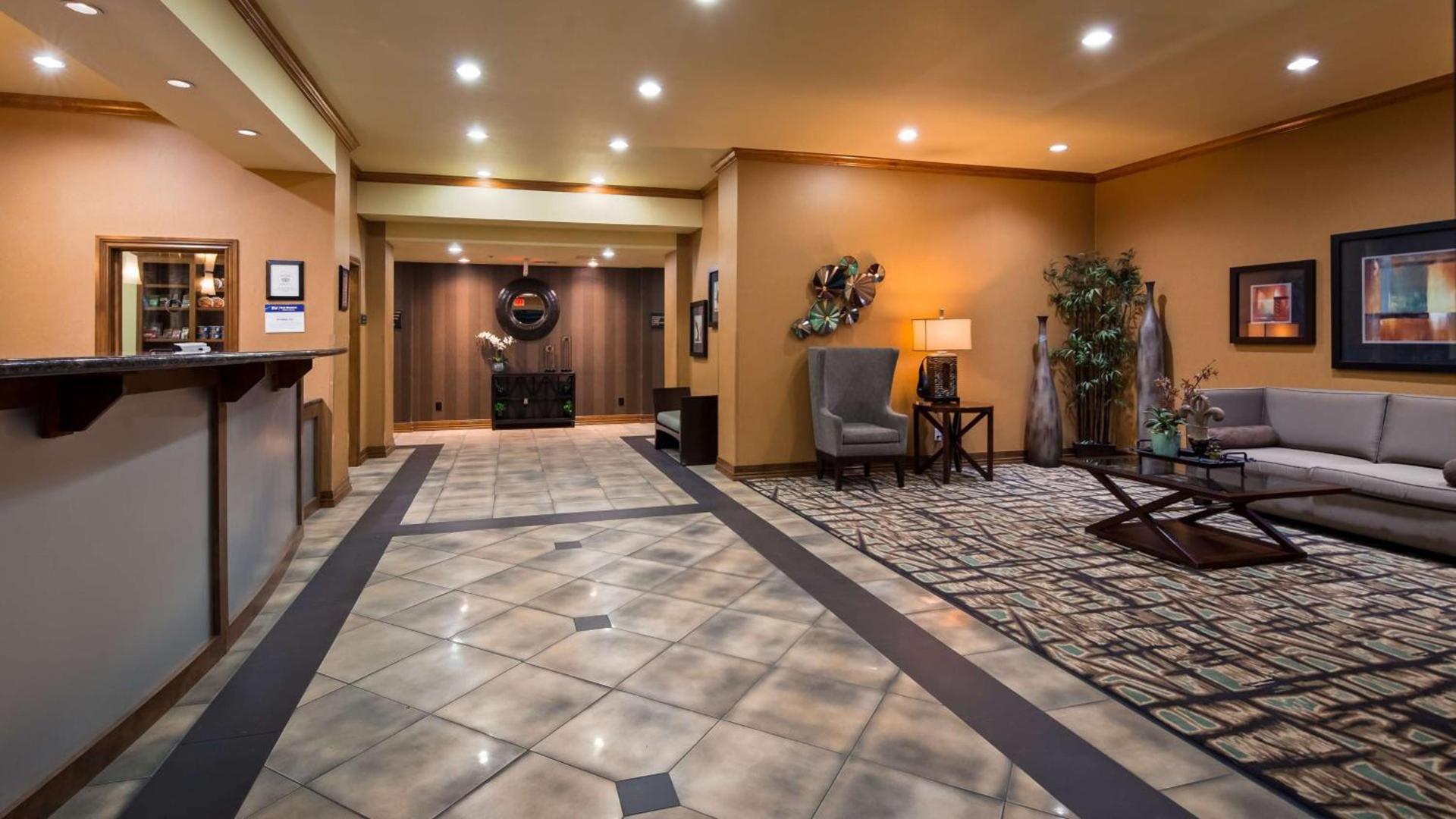 Best Western Plus Christopher Inn & Suites photo 2