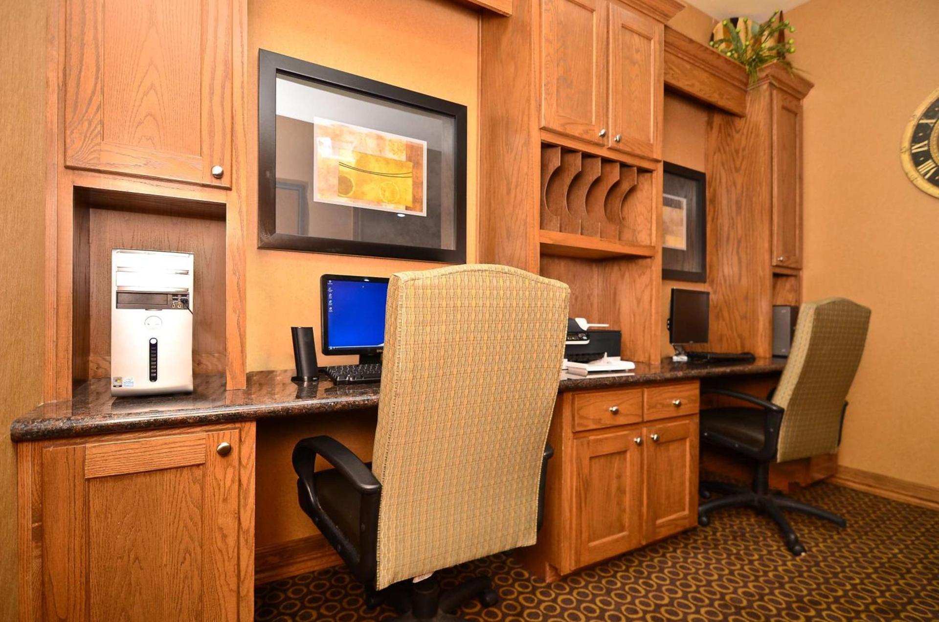 Best Western Plus Christopher Inn & Suites photo 7