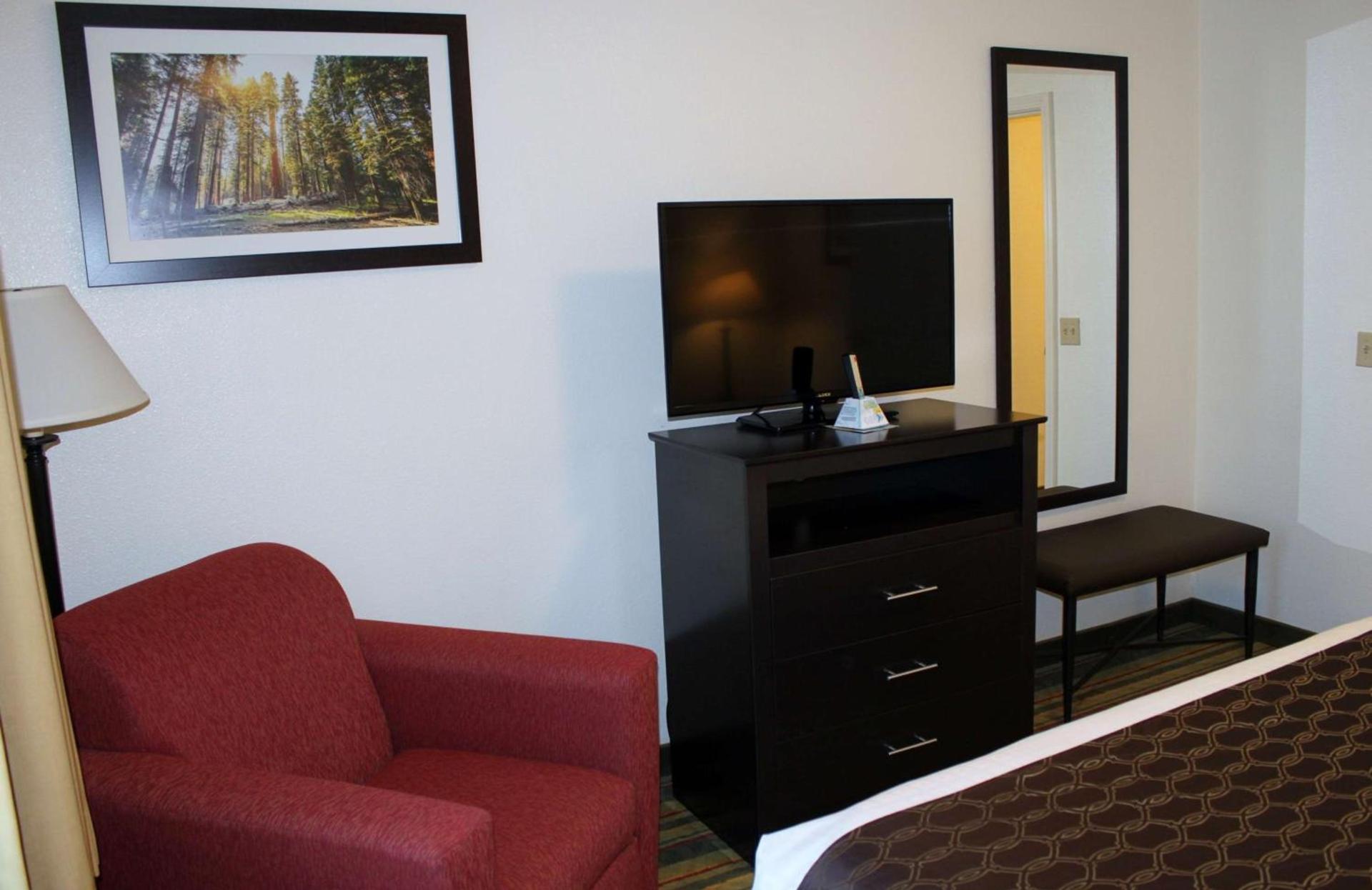 Best Western Visalia Hotel photo 36