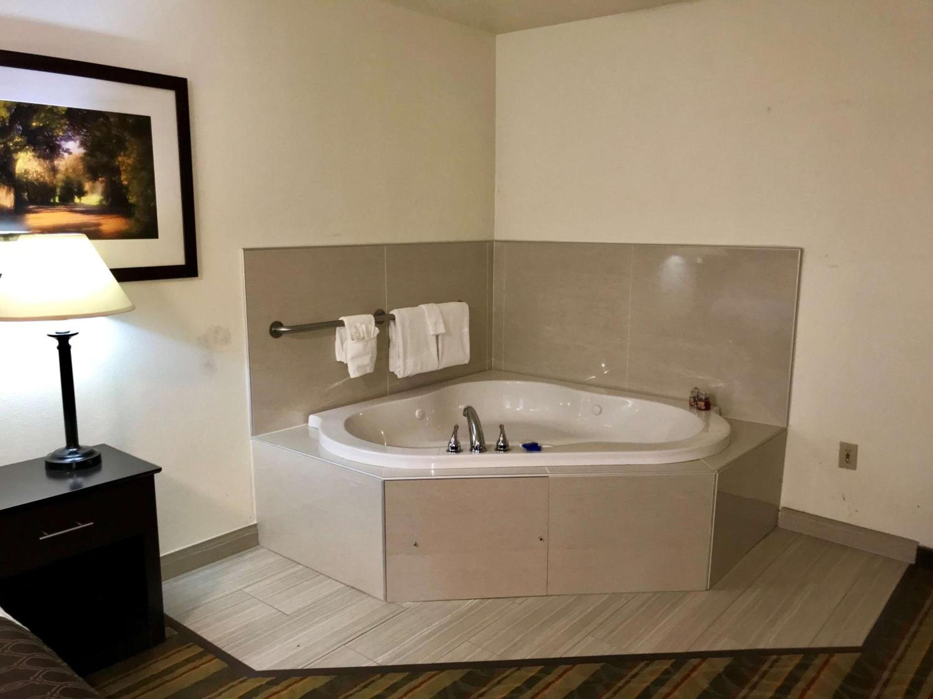 Best Western Visalia Hotel photo 43