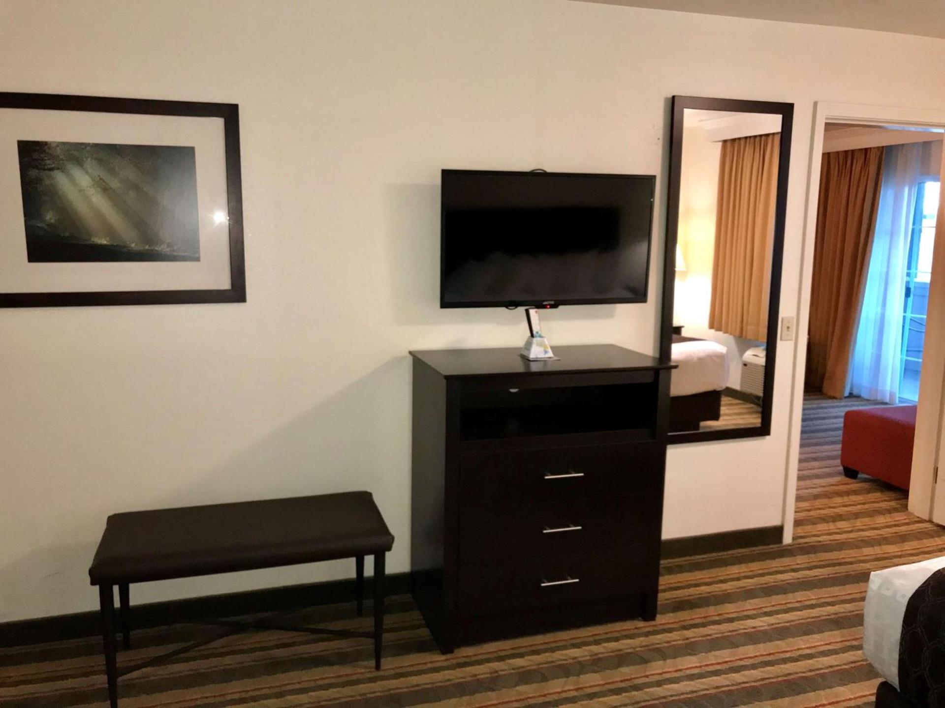 Best Western Visalia Hotel photo 41