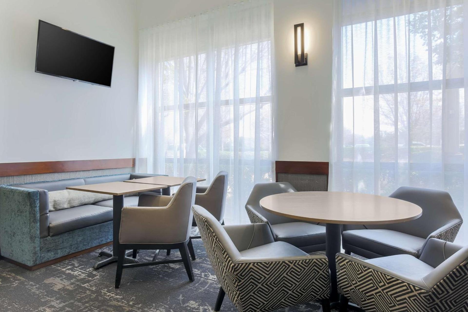 Hyatt Place Dallas/Grapevine photo 14