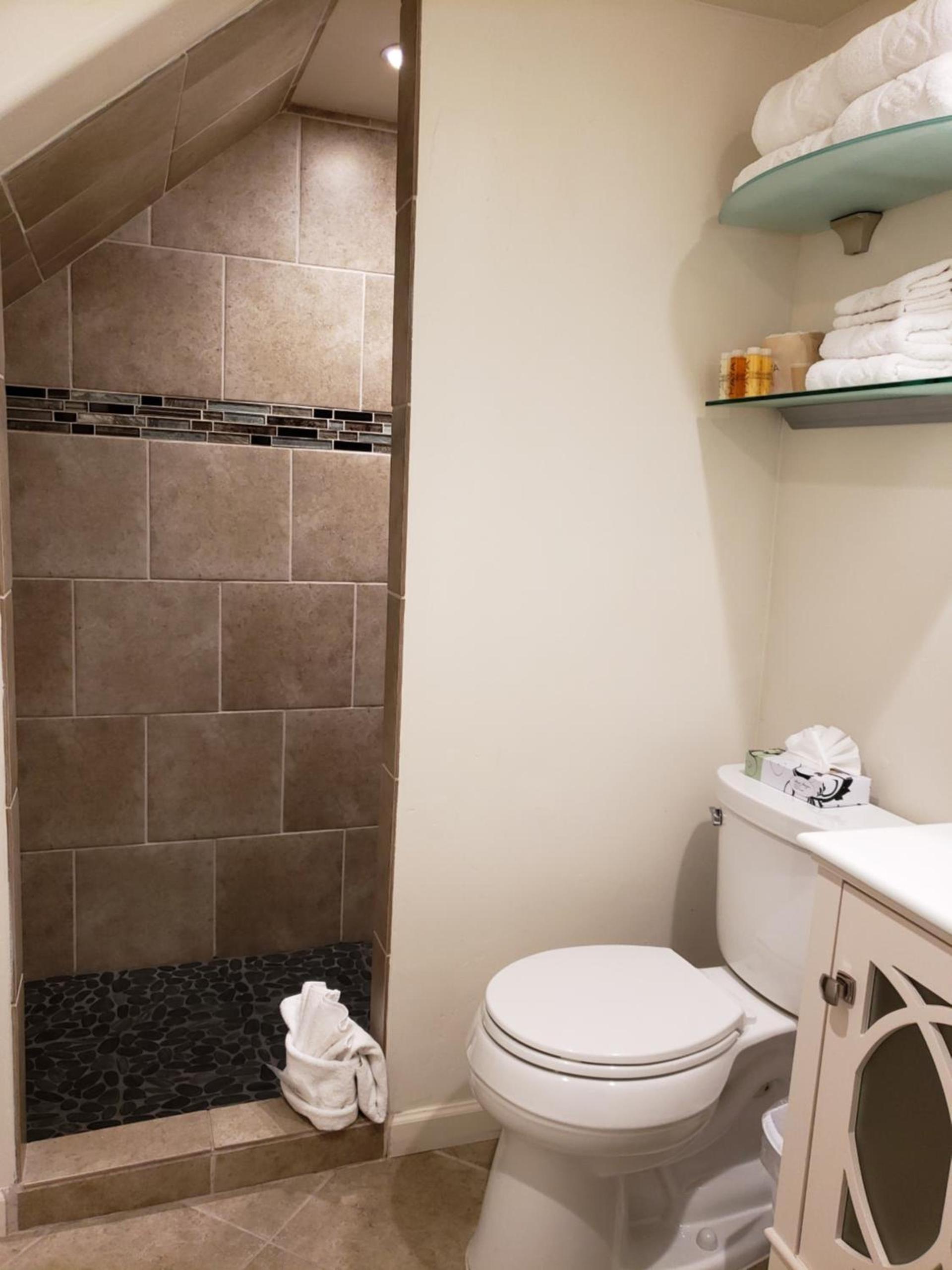 Iron Horse Inn photo 25