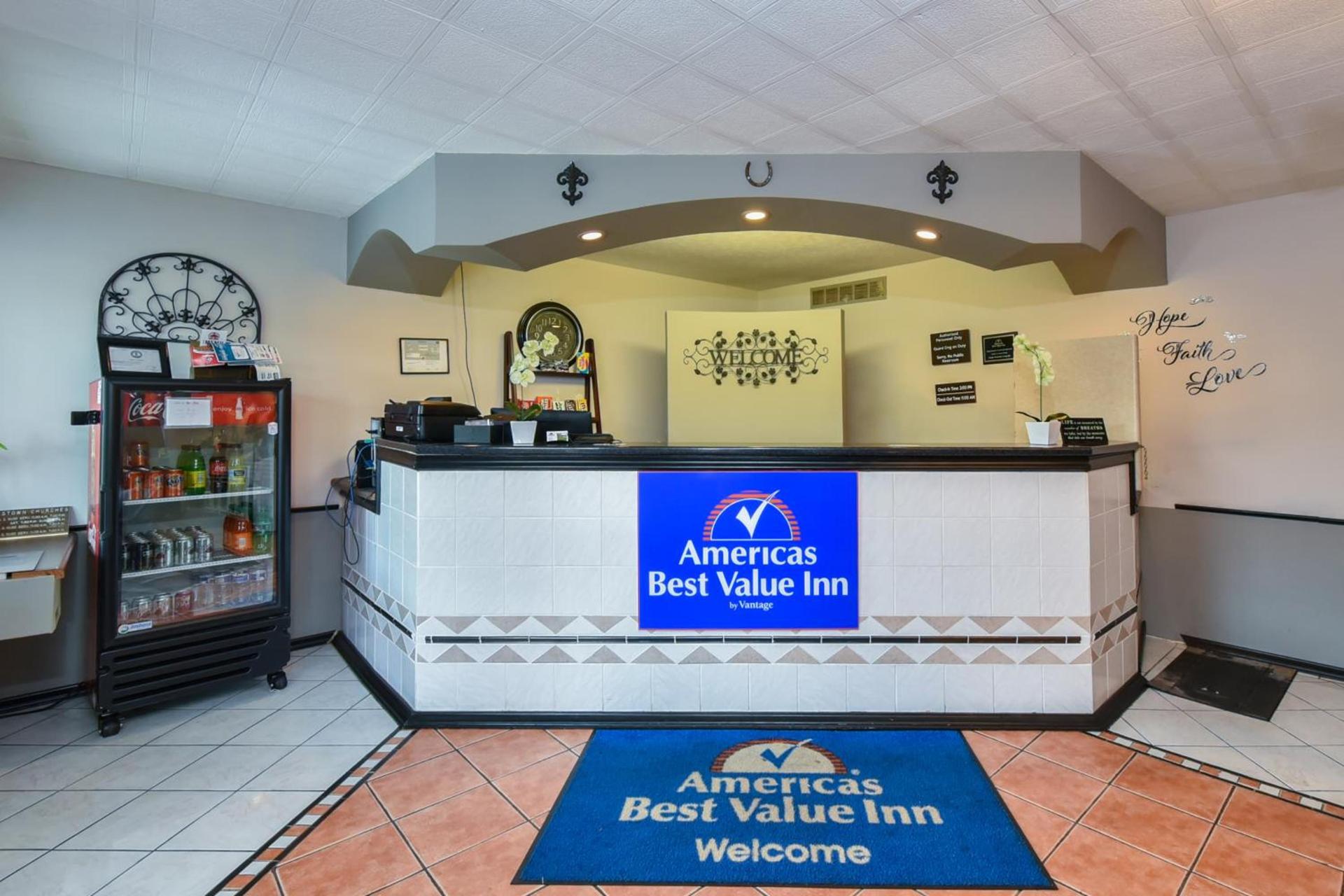Americas Best Value Inn & Suites Williamstown photo 2