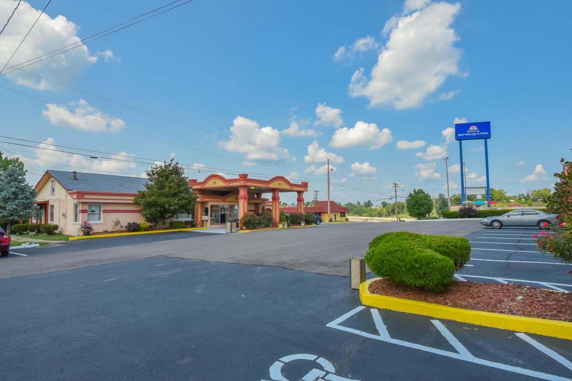 Americas Best Value Inn & Suites Williamstown photo 9