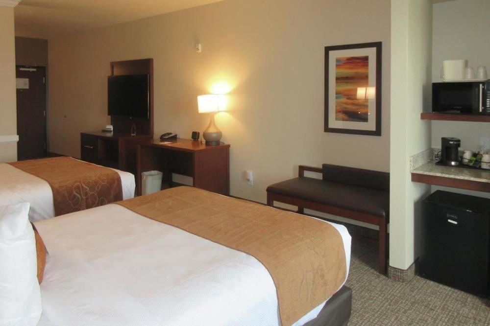 Comfort Suites Denver International Airport photo 24