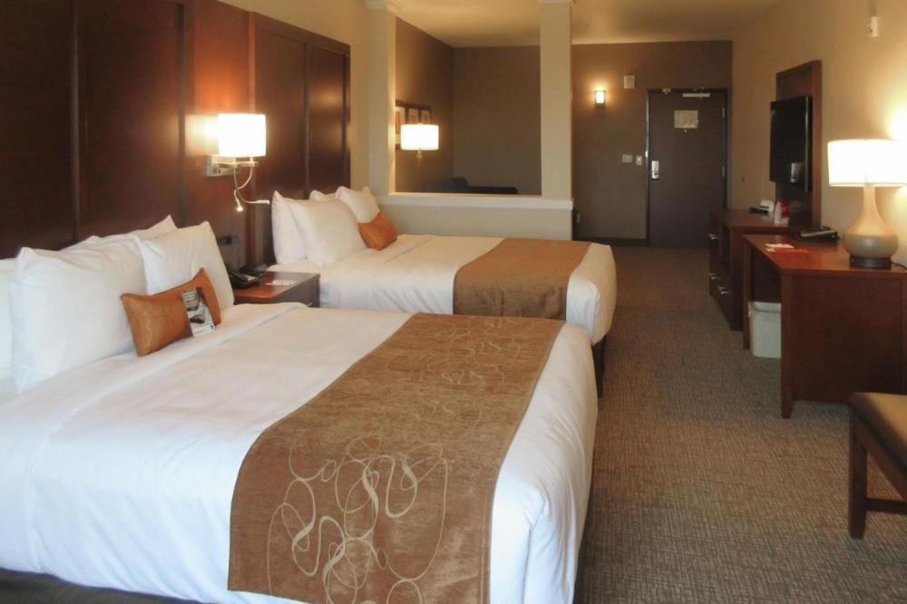 Comfort Suites Denver International Airport photo 12