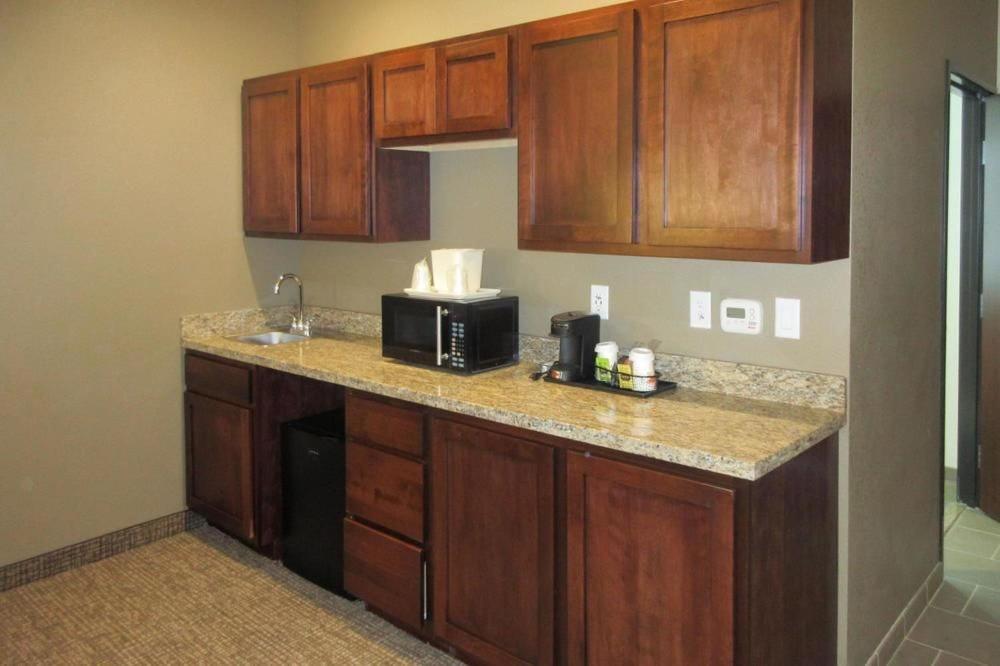 Comfort Suites Denver International Airport photo 11