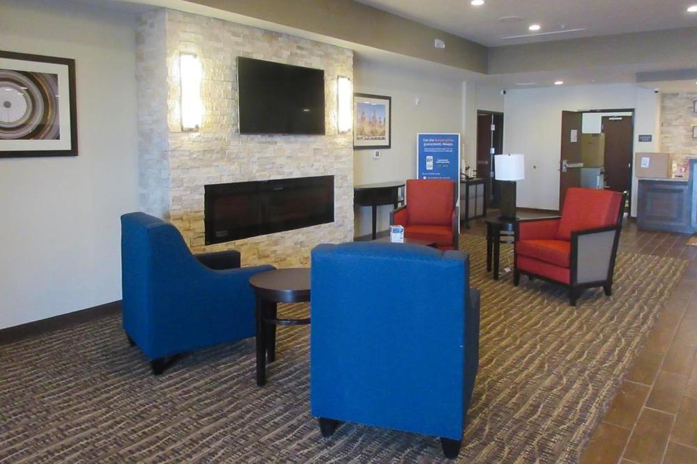 Comfort Suites Denver International Airport photo 27