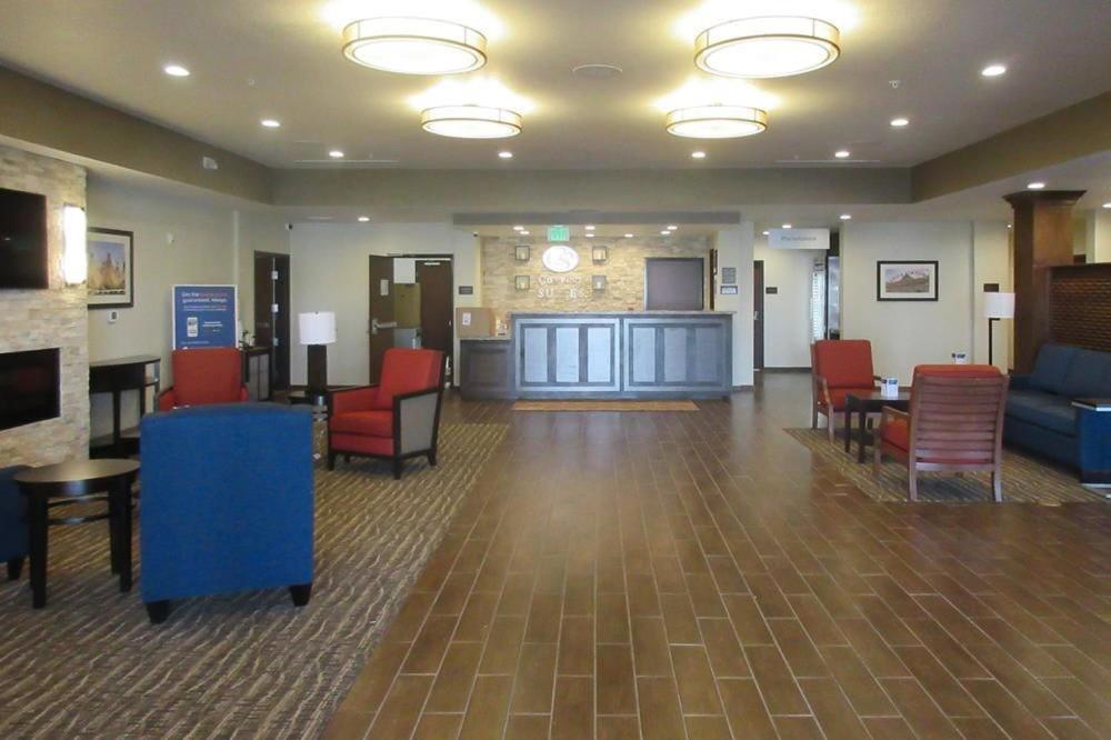 Comfort Suites Denver International Airport photo 31