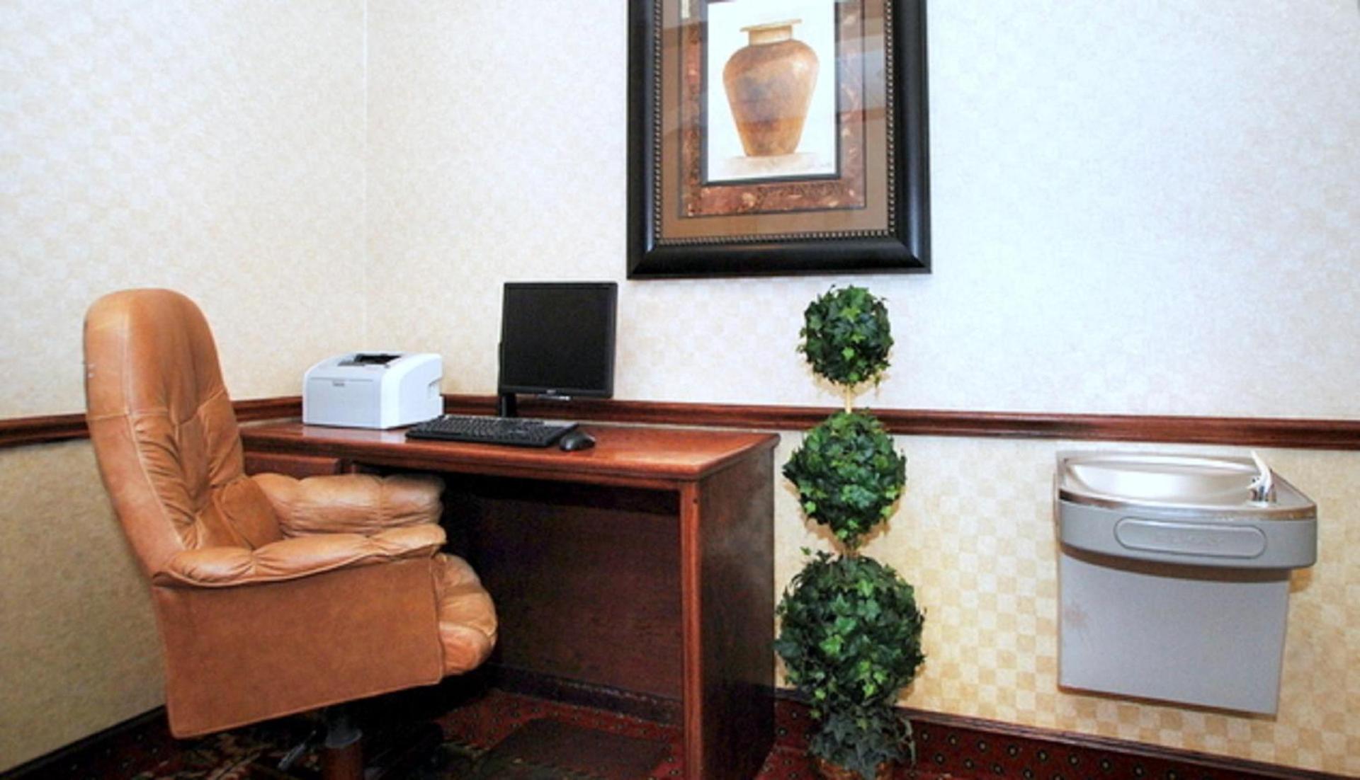 Country Inn & Suites by Radisson, Amarillo I-40 West, TX photo 16