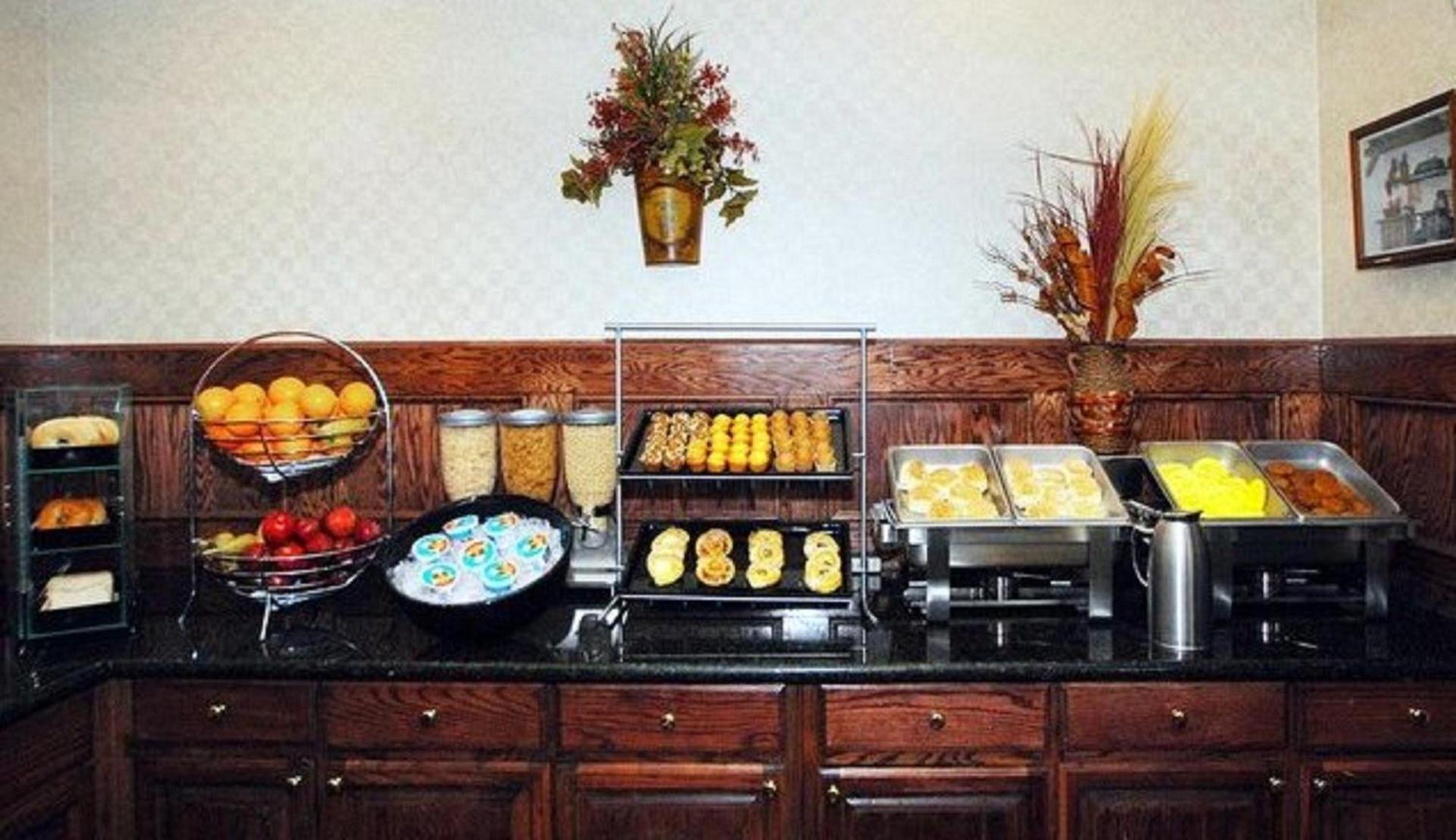 Country Inn & Suites by Radisson, Amarillo I-40 West, TX photo 9