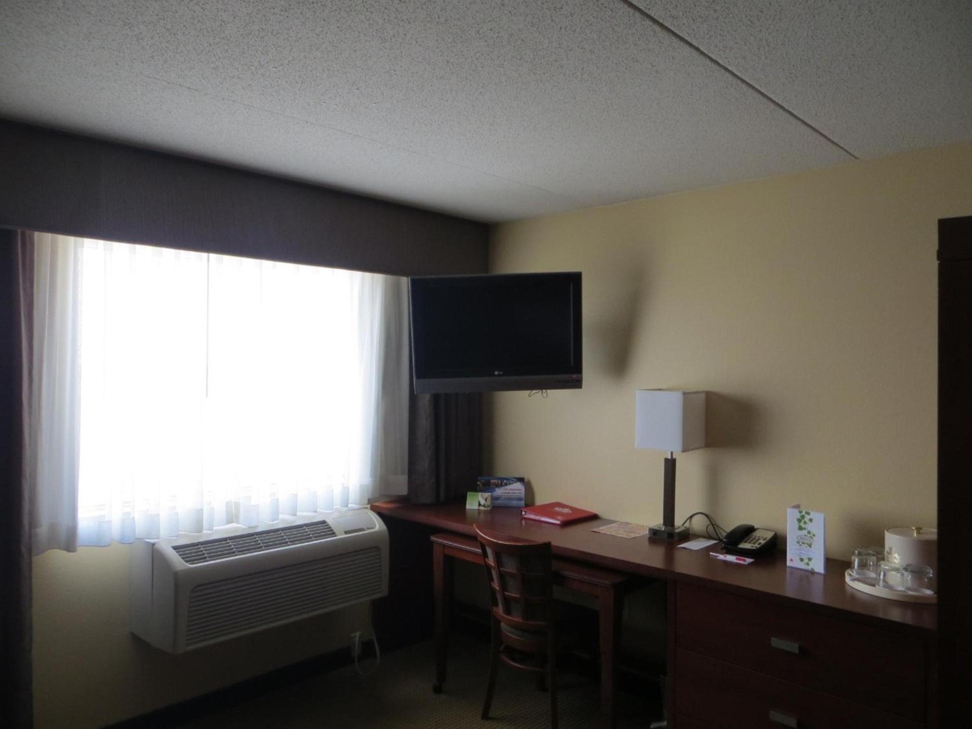 Canad Inns Destination Center Grand Forks photo 8