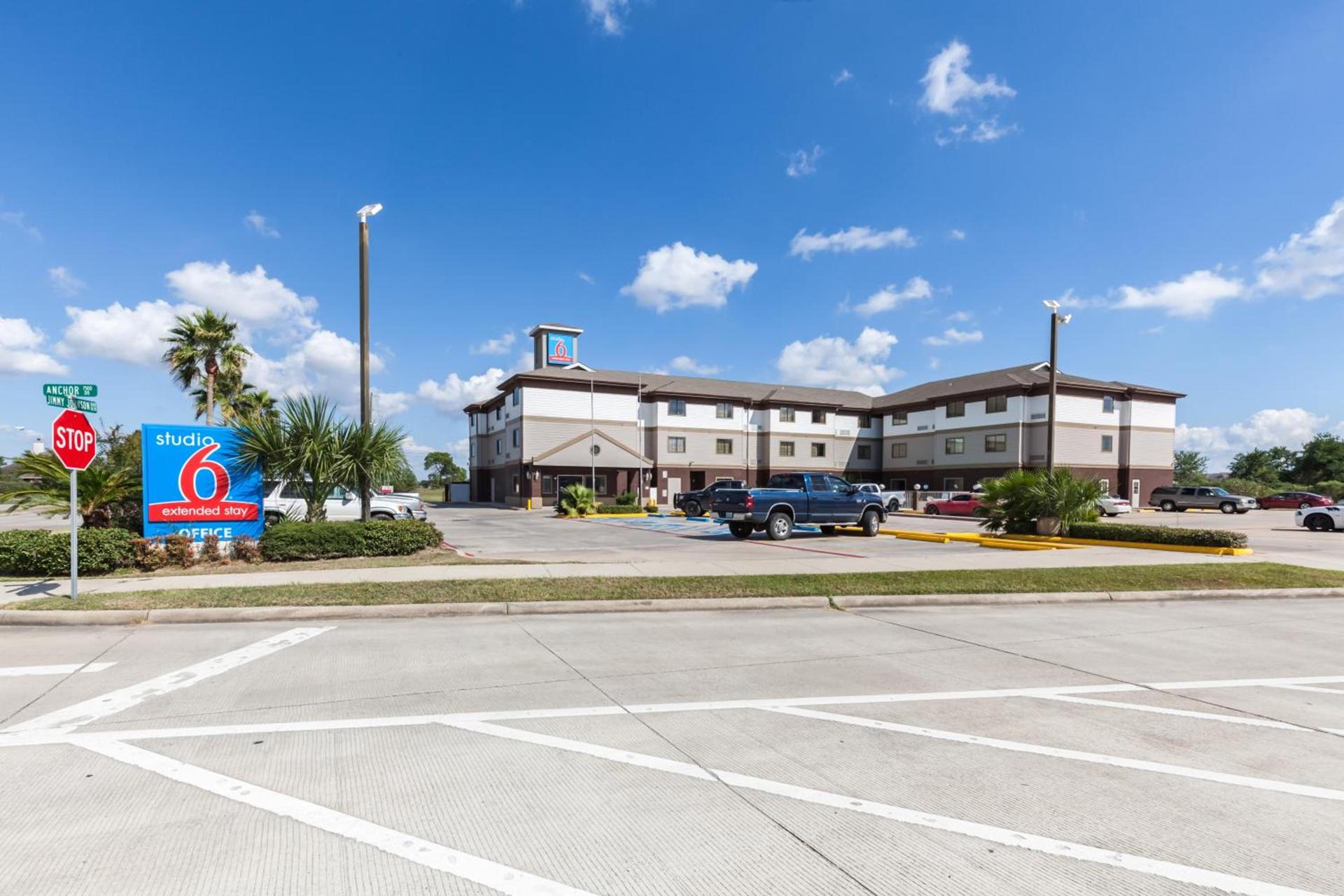 Studio 6-Port Arthur, TX - SE photo 3