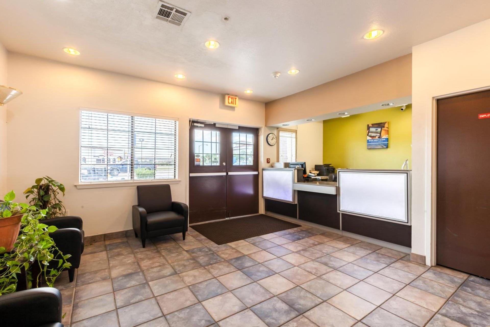 Studio 6-Port Arthur, TX - SE photo 4