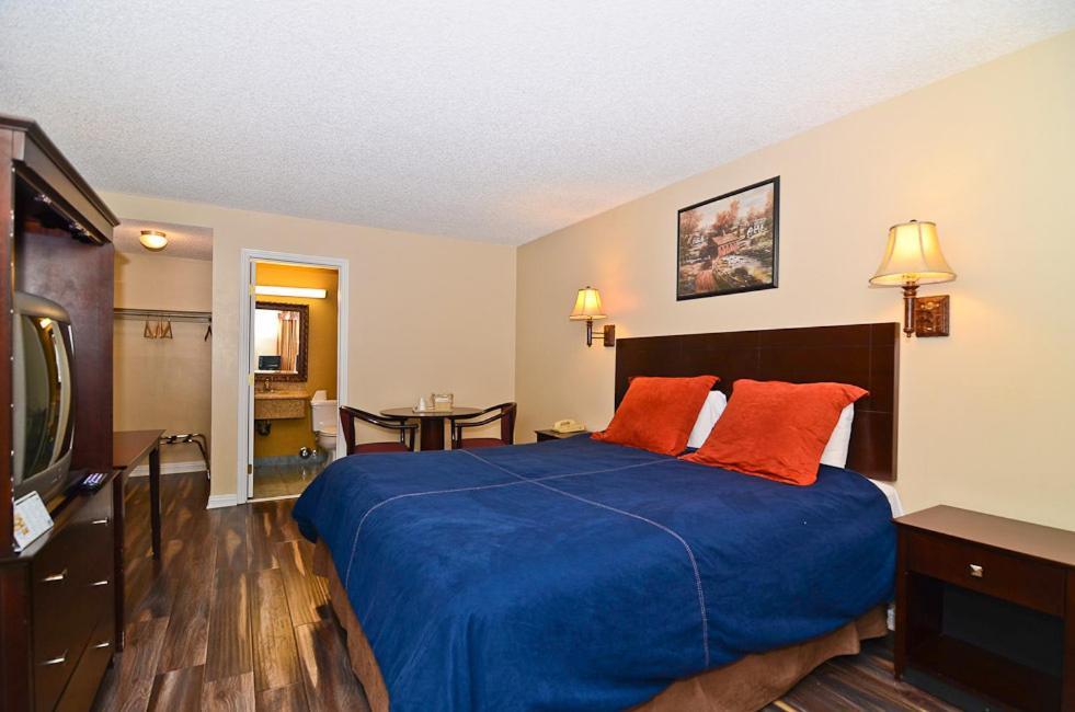 Santa Clarita Motel - Near six Flags Magic Mountain - Valencia photo 2