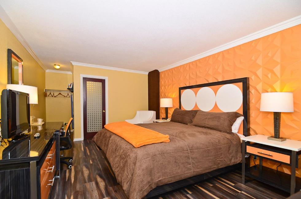Santa Clarita Motel - Near six Flags Magic Mountain - Valencia photo 6