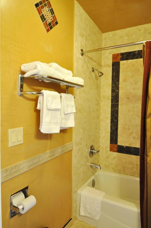 Santa Clarita Motel - Near six Flags Magic Mountain - Valencia photo 13
