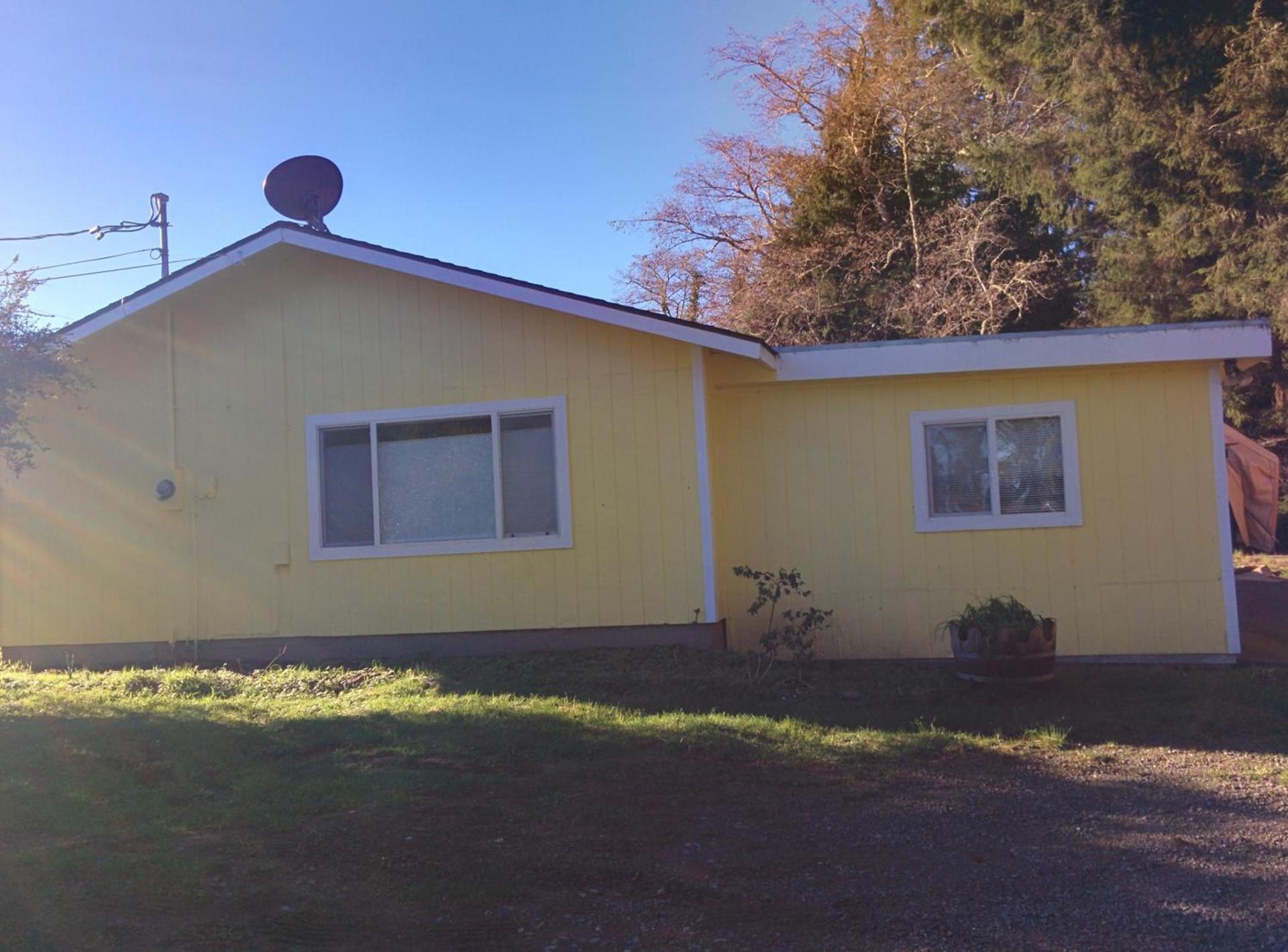 Lakeside Hostel & Guest House photo 1