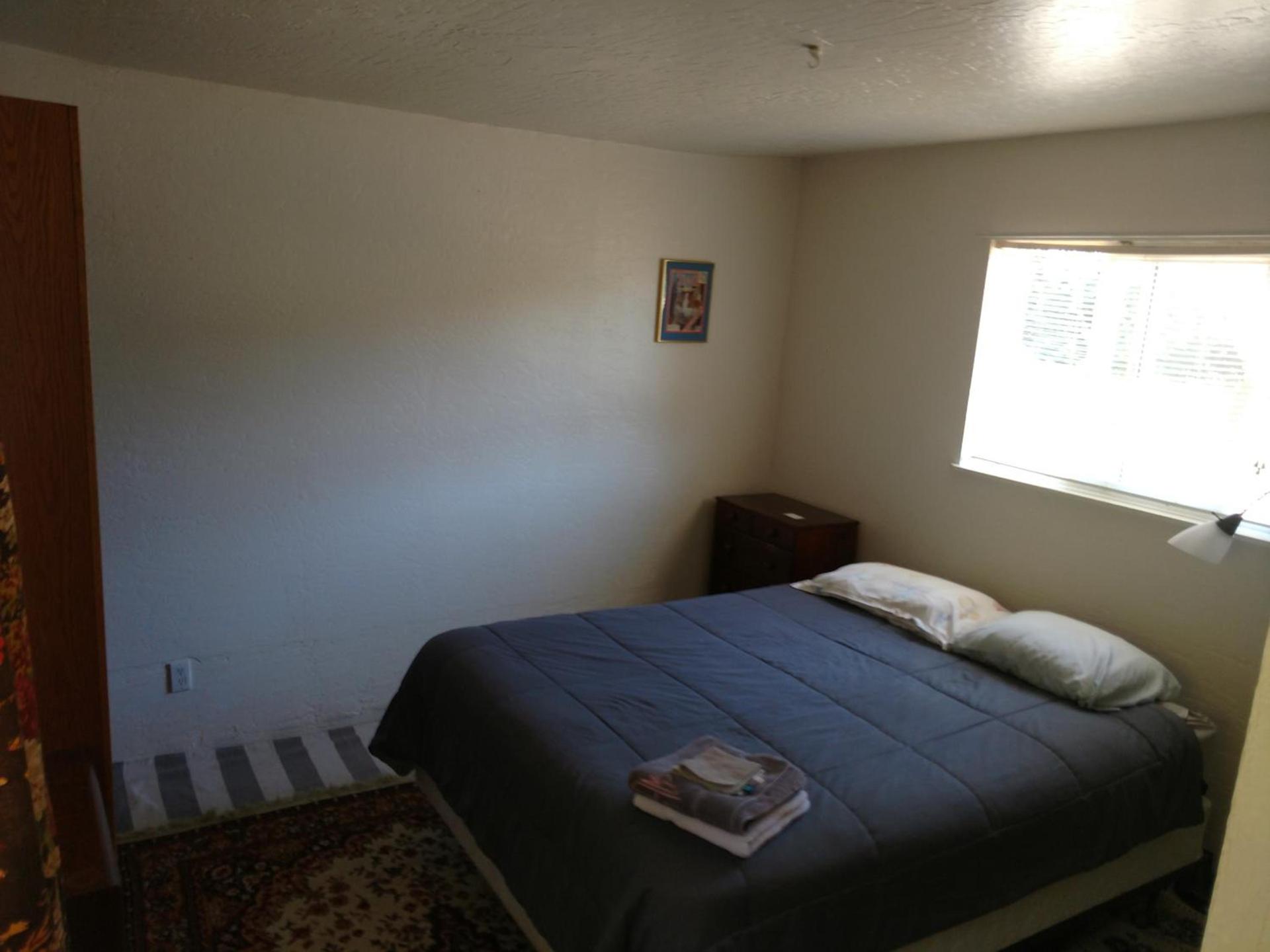 Lakeside Hostel & Guest House photo 24