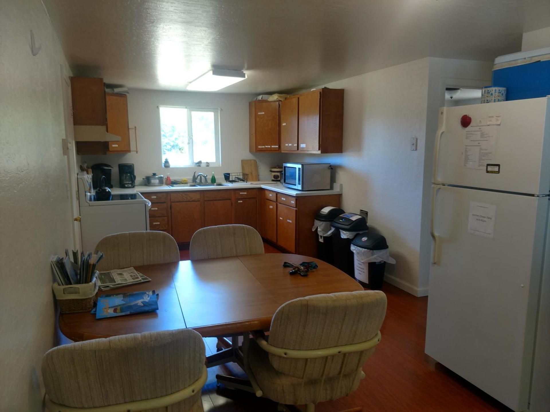 Lakeside Hostel & Guest House photo 25