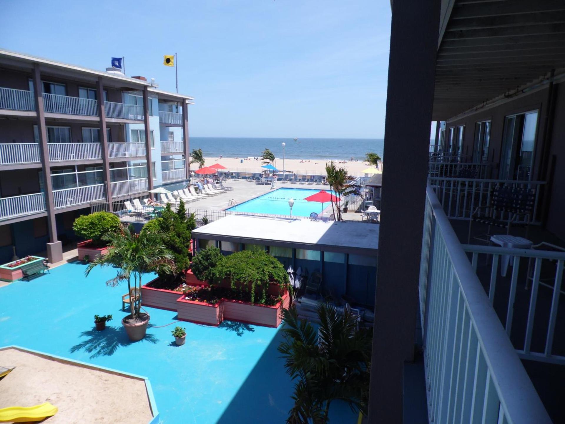 Flagship Oceanfront photo 13