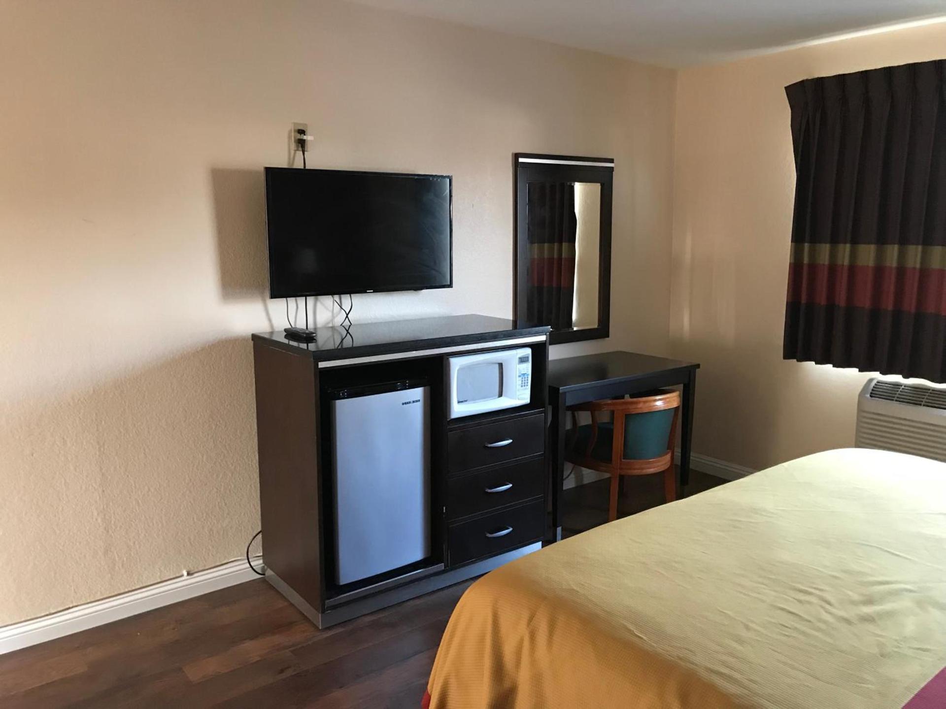 Manhattan Inn & Suites photo 19
