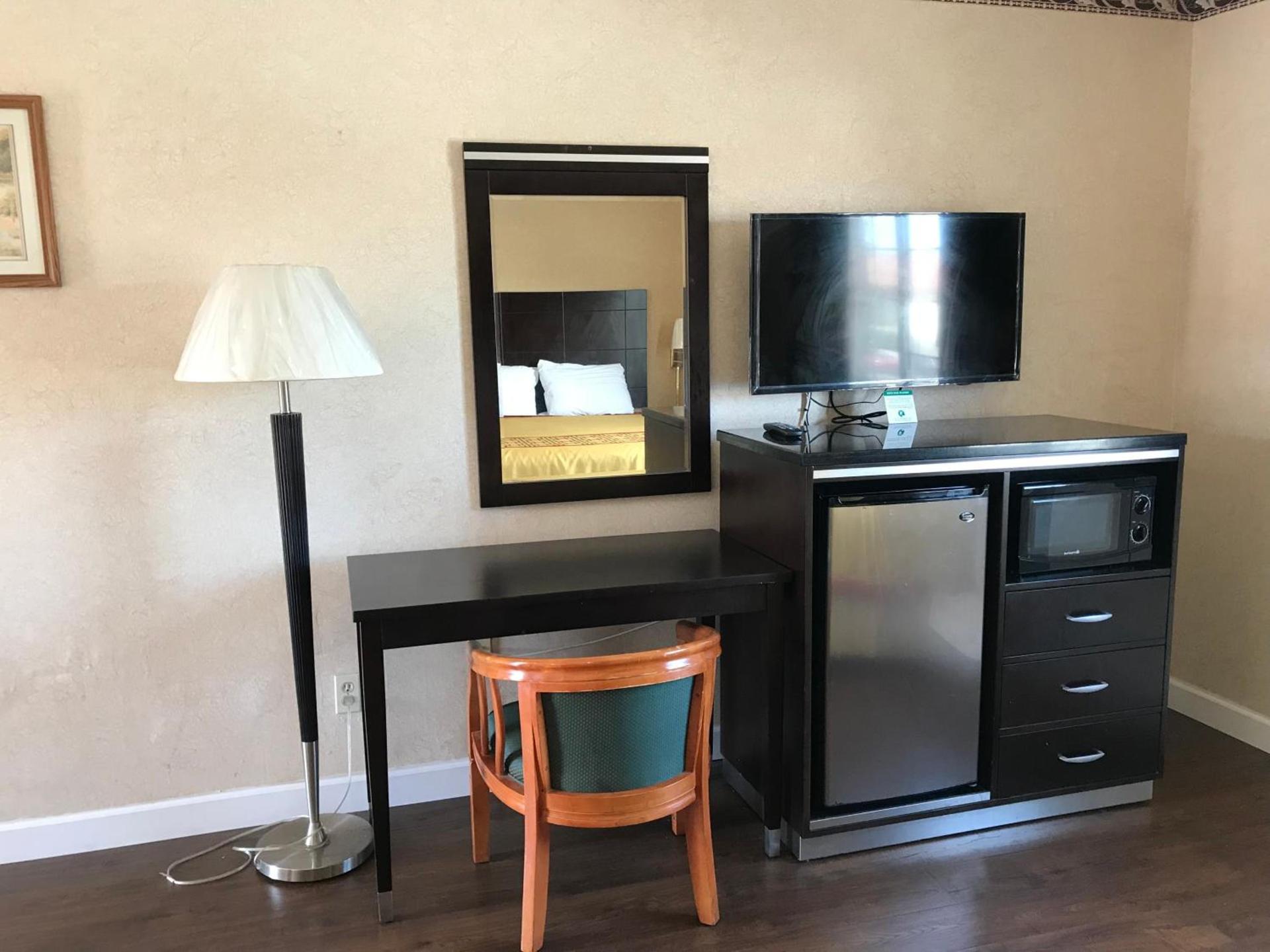 Manhattan Inn & Suites photo 18