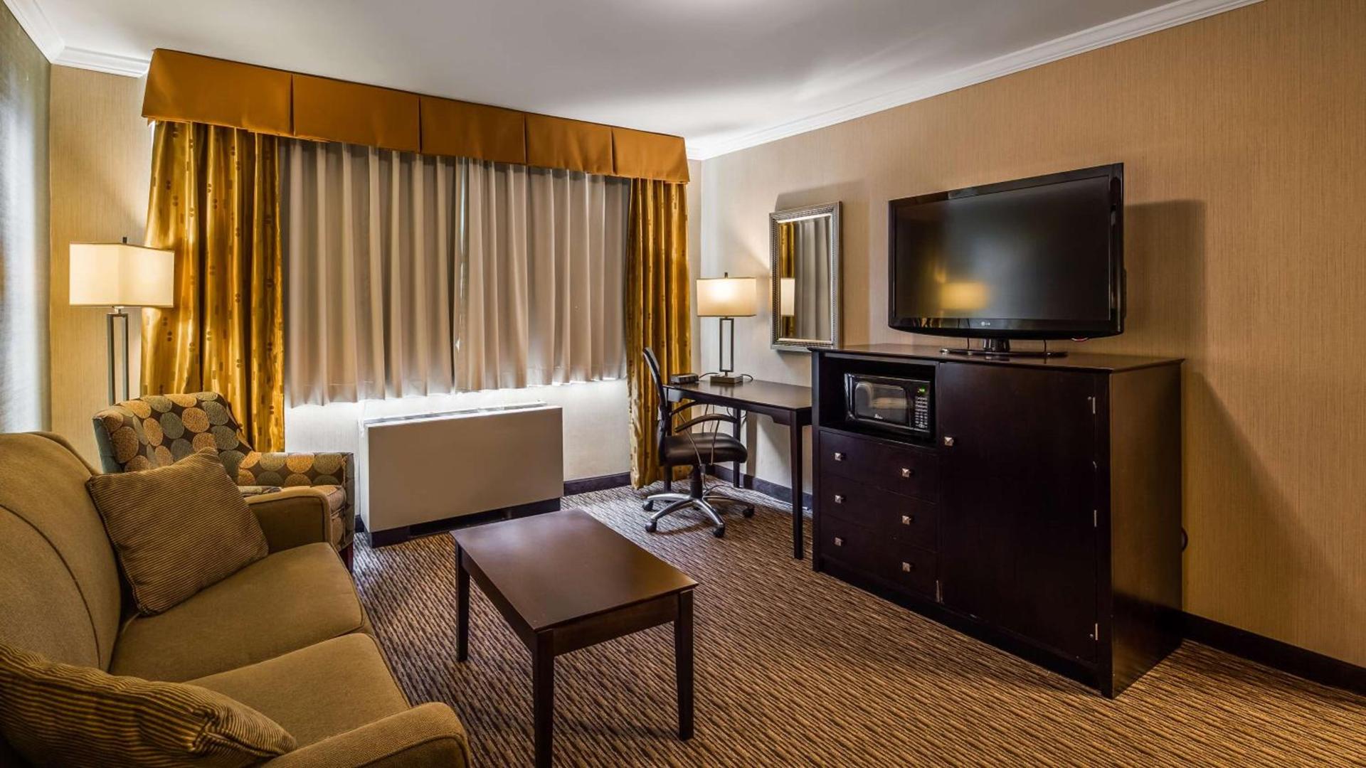 Spark By Hilton Watertown photo 11