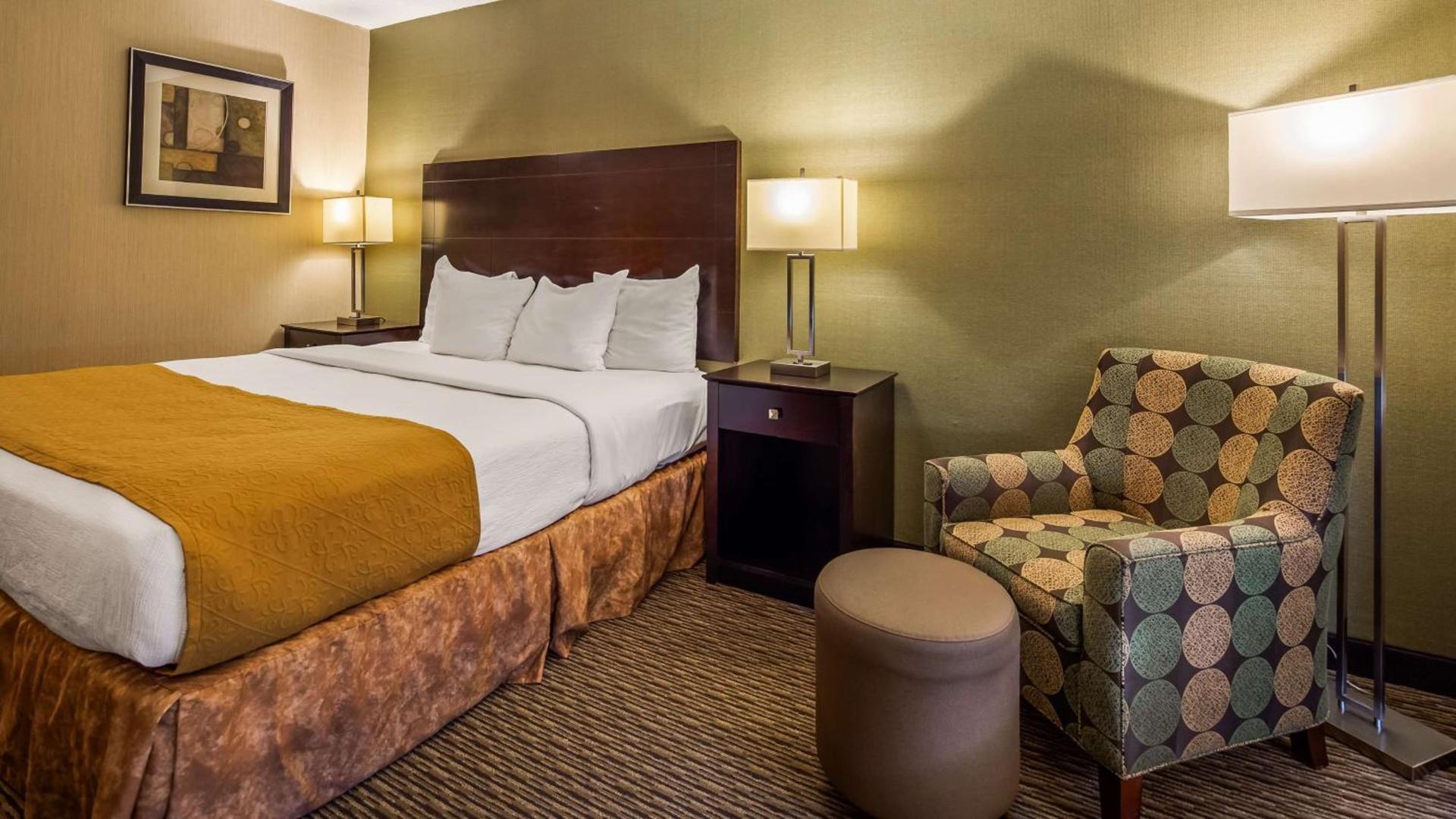 Spark By Hilton Watertown photo 5