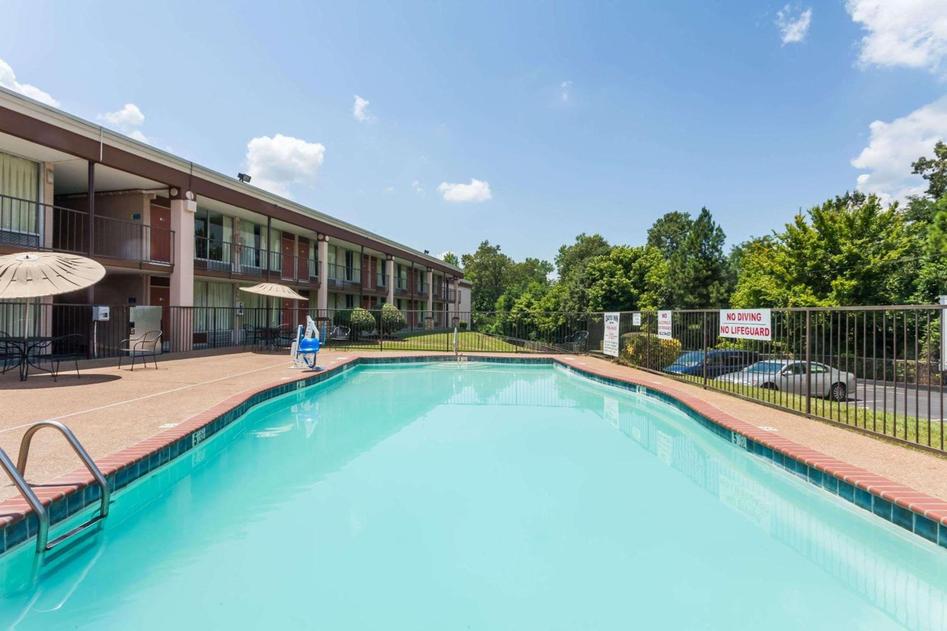 Days Inn by Wyndham Jackson photo 4