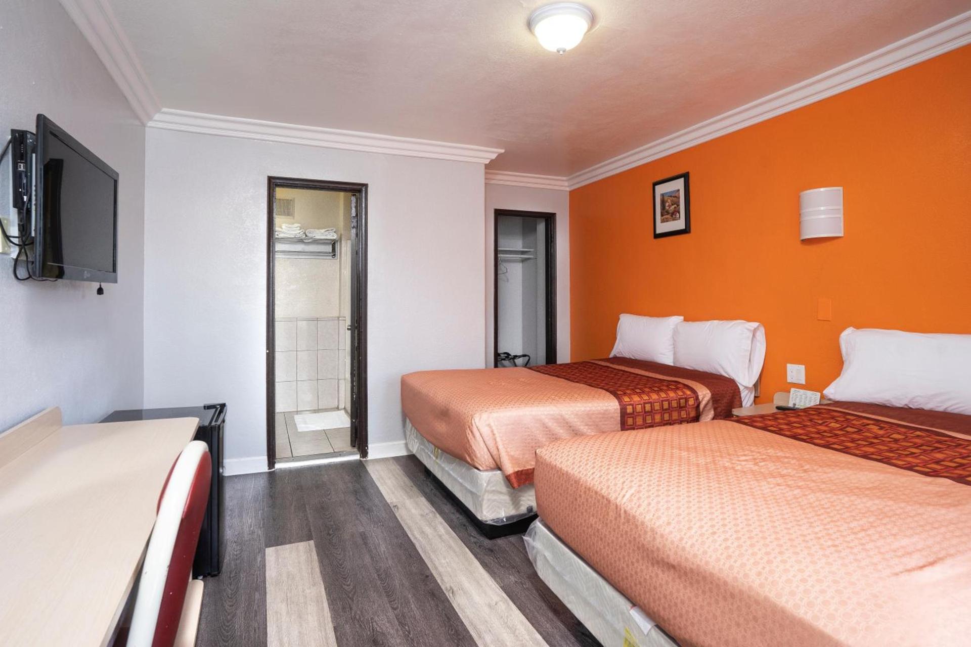 Value Inn Hollywood photo 26
