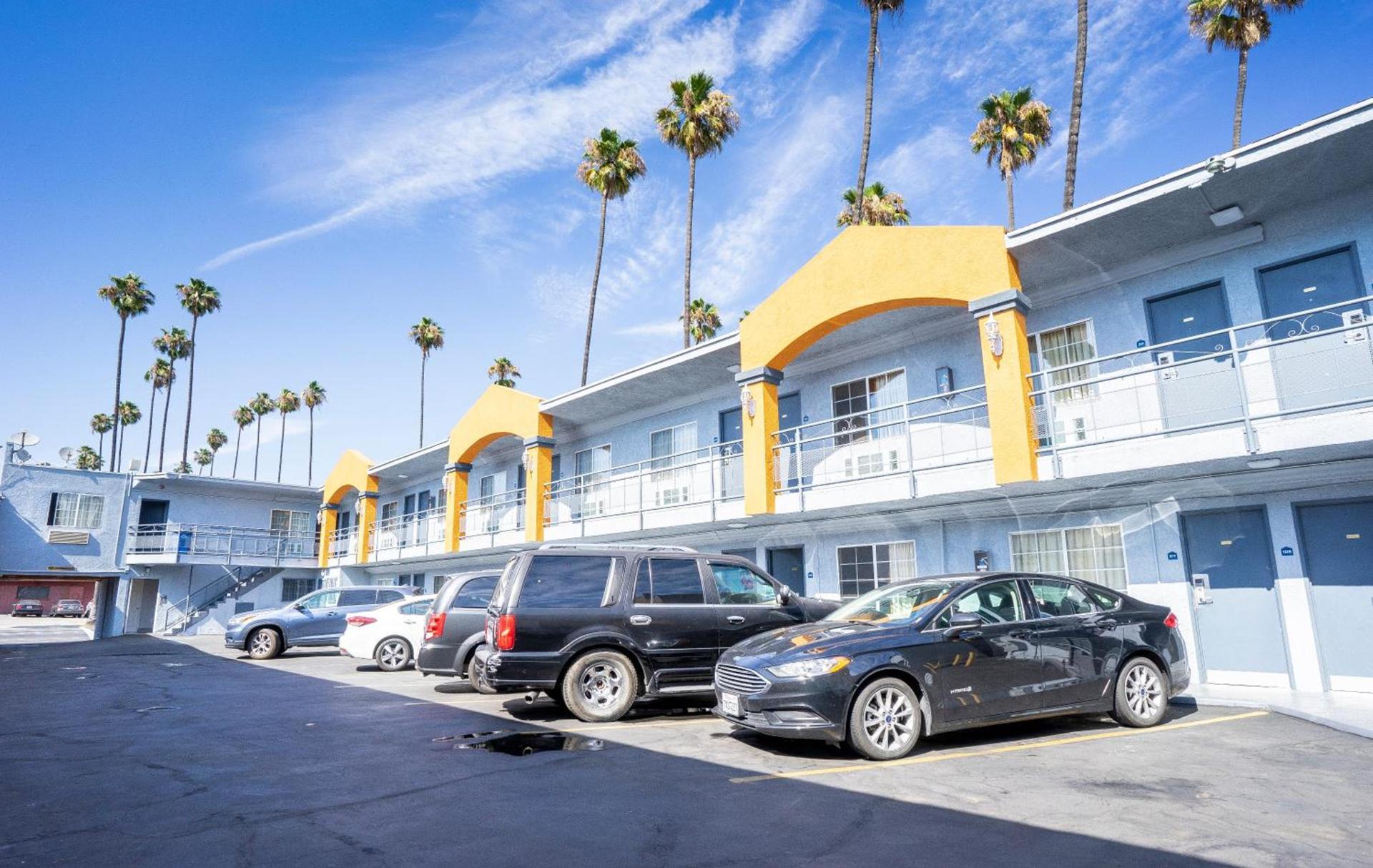 Value Inn Hollywood photo 8