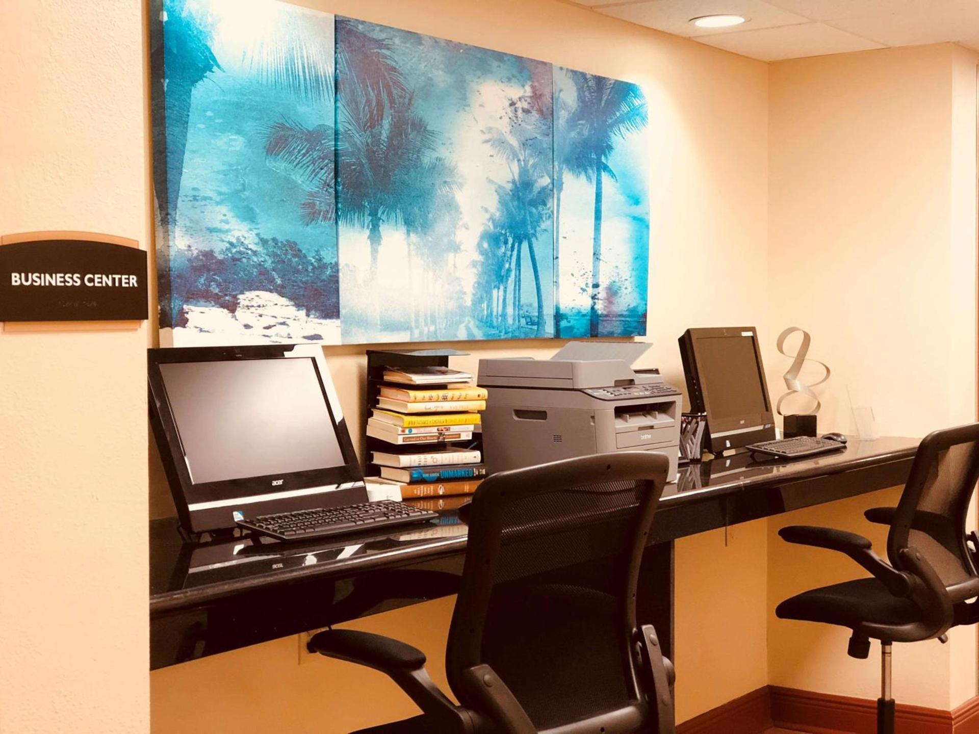 Best Western Plus Bradenton Hotel & Suites photo 12