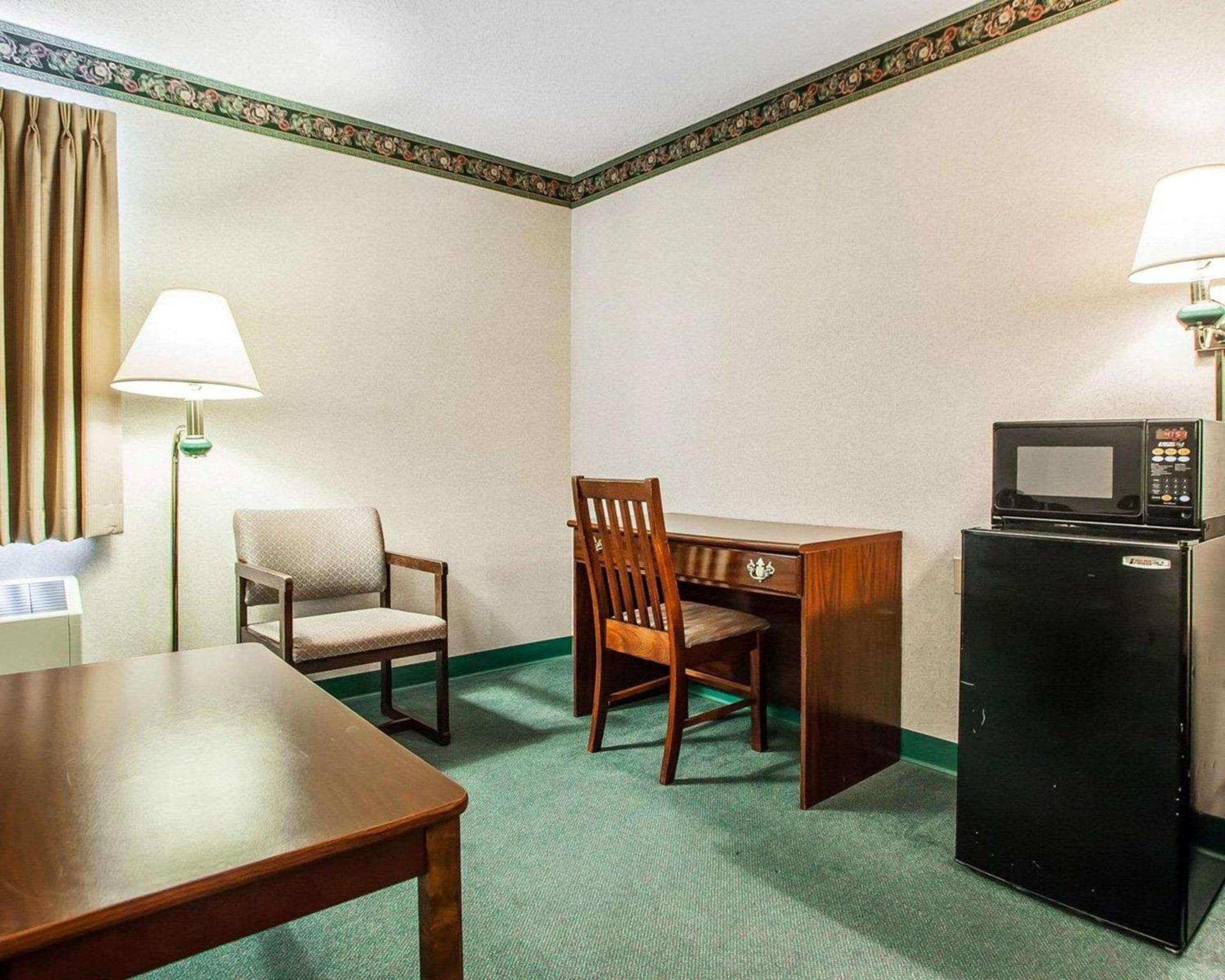 Quality Inn Midway photo 13