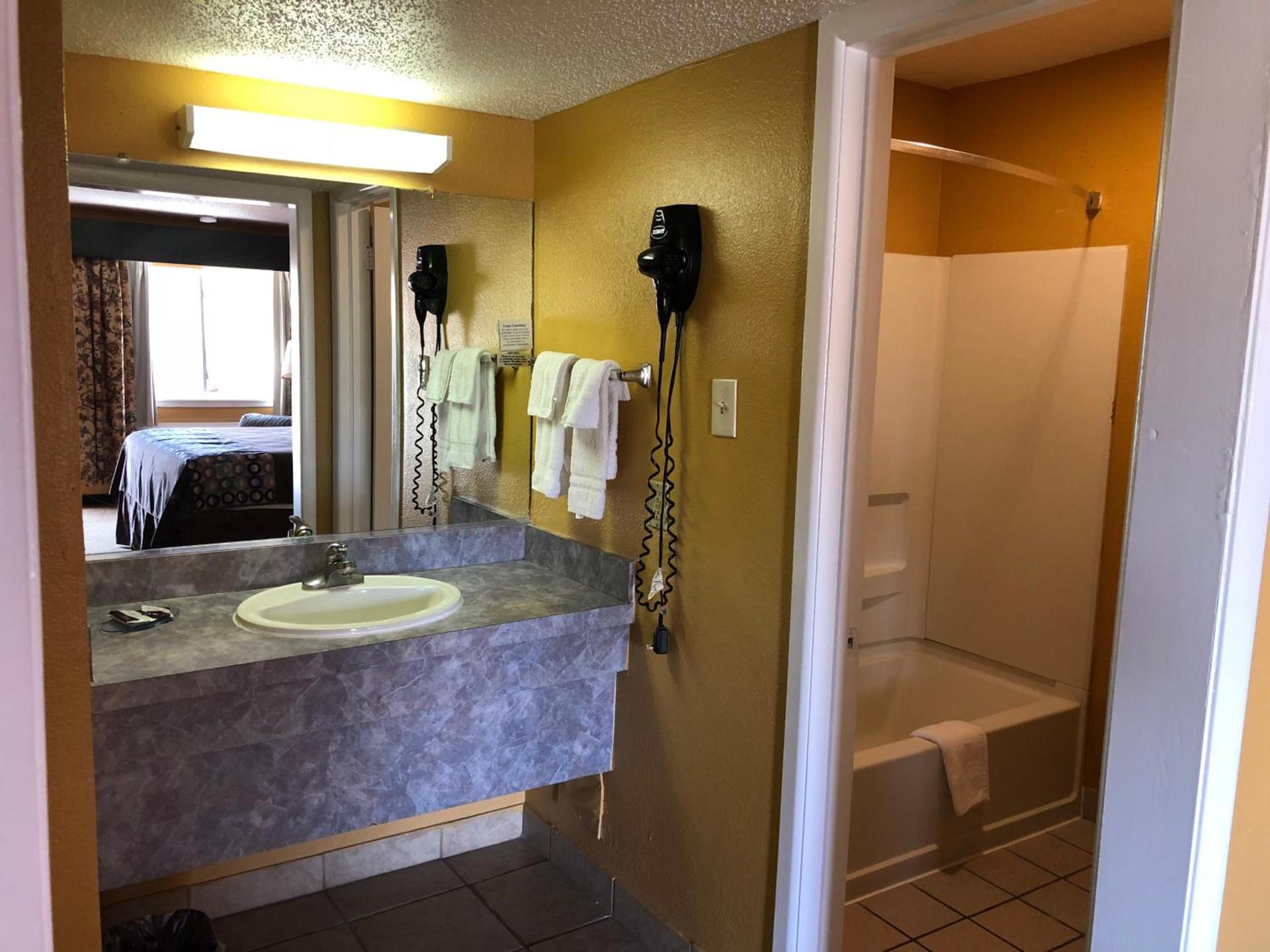 Lone Star Inn photo 33