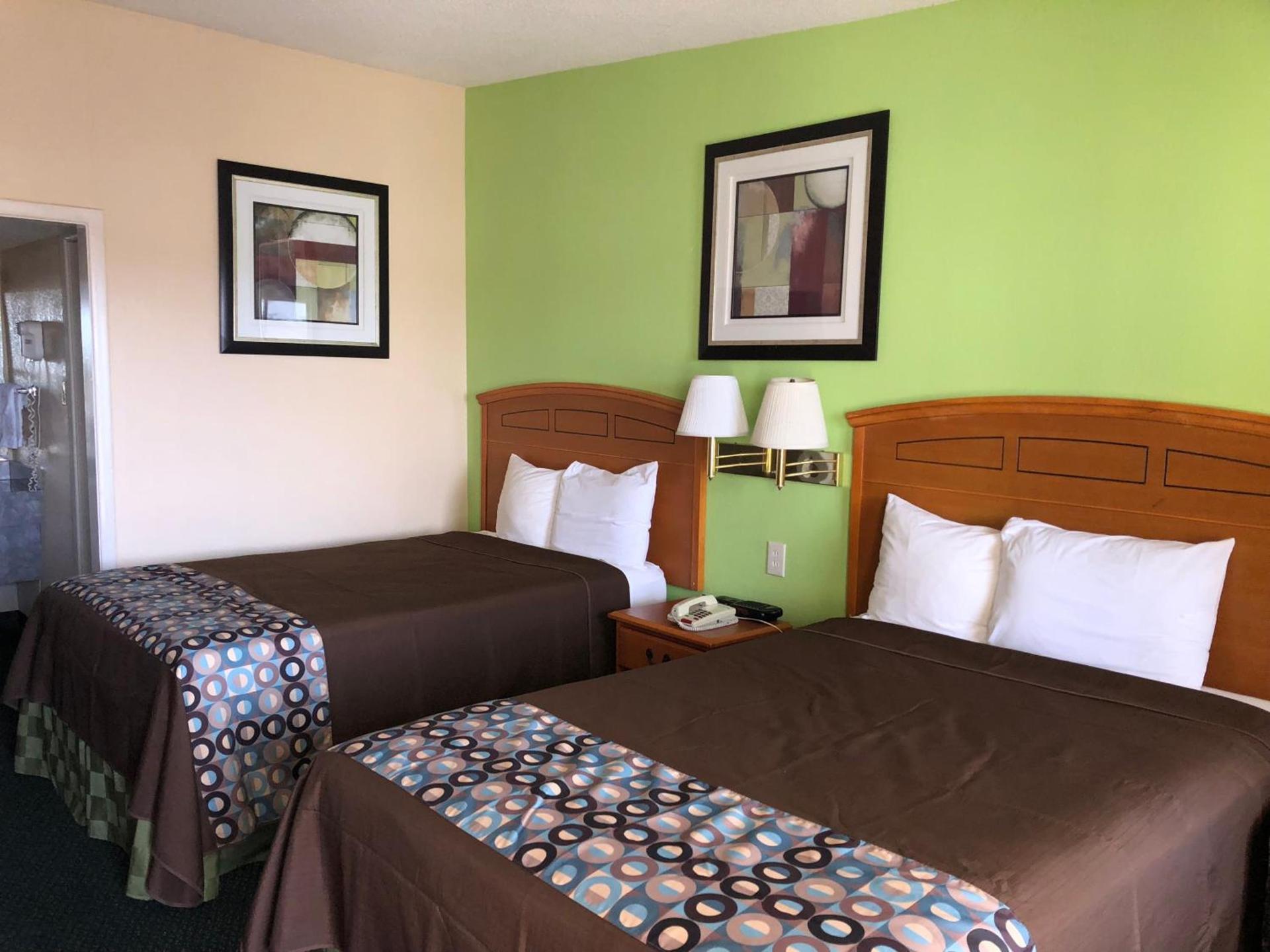 Lone Star Inn photo 23