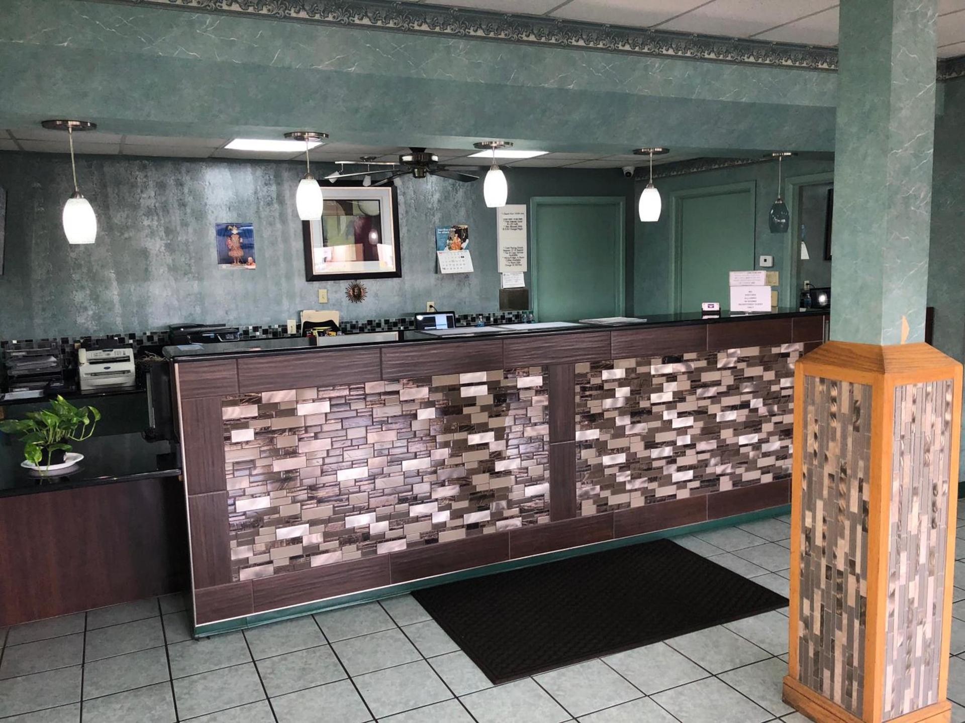 Lone Star Inn photo 4