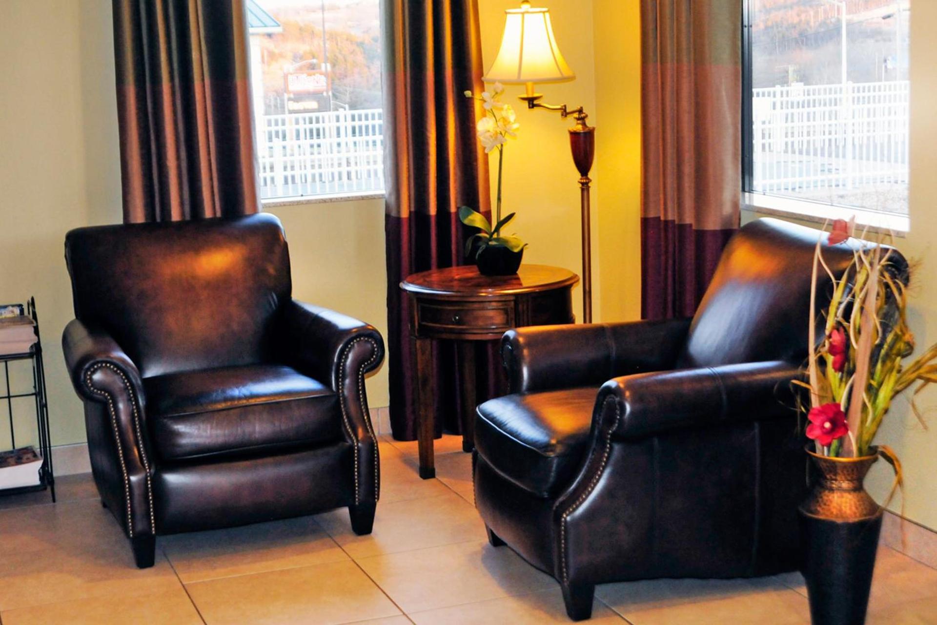 Whispering Hills Inn photo 10