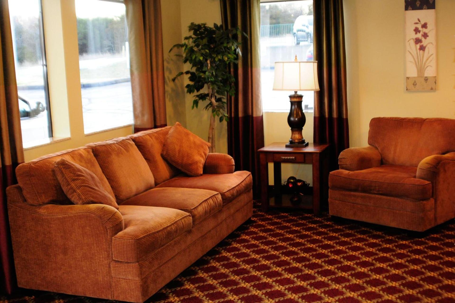 Whispering Hills Inn photo 13