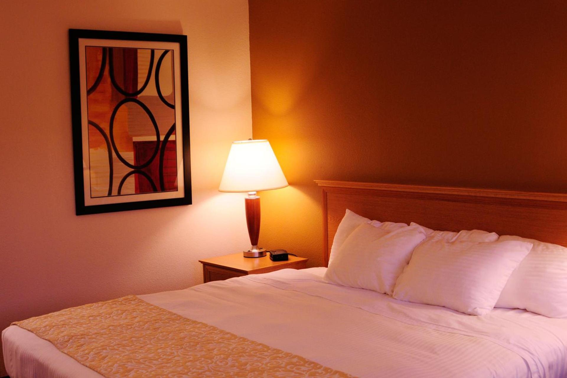 Whispering Hills Inn photo 18