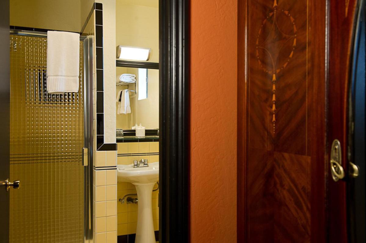 Hotel Boheme photo 2