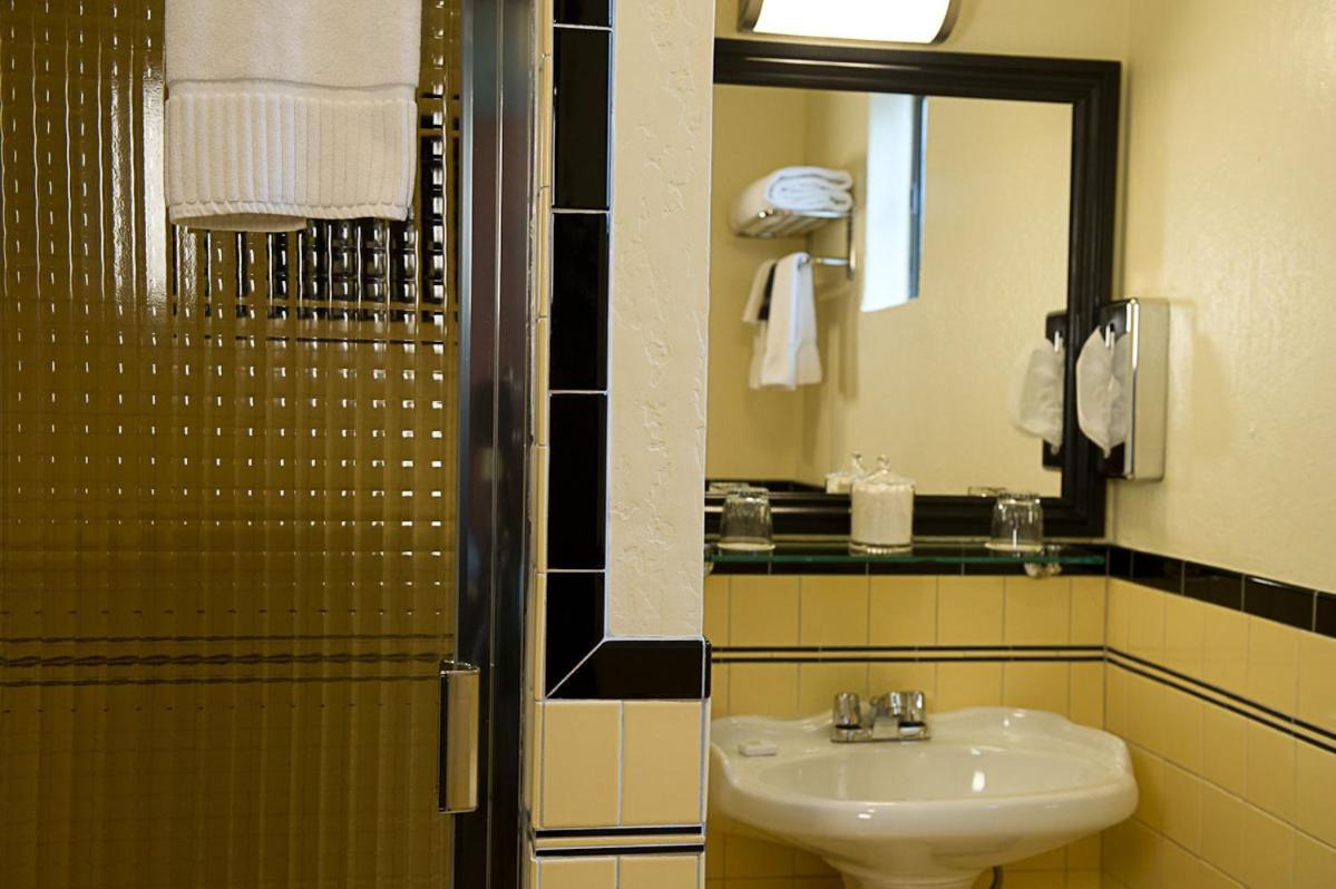 Hotel Boheme photo 3